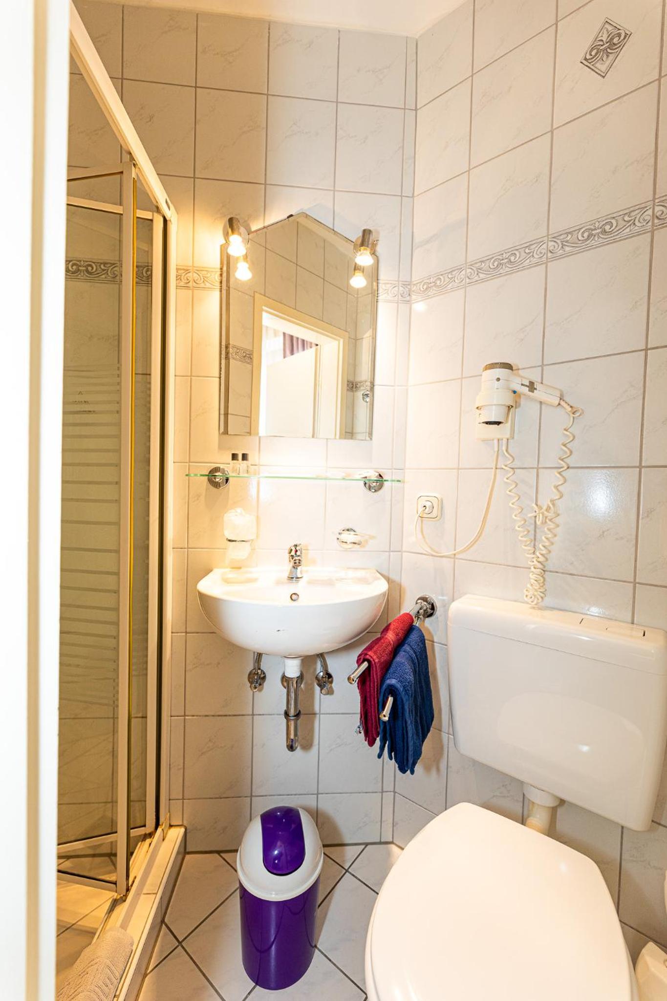 Single Room photo 2
