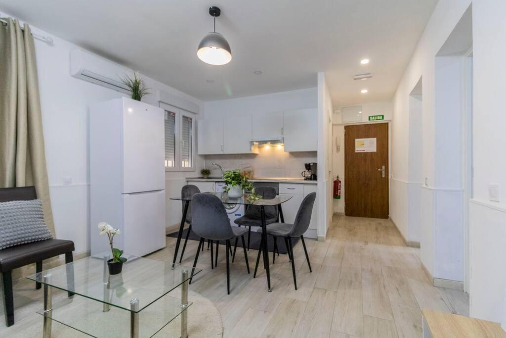 Two-Bedroom Apartment photo 2