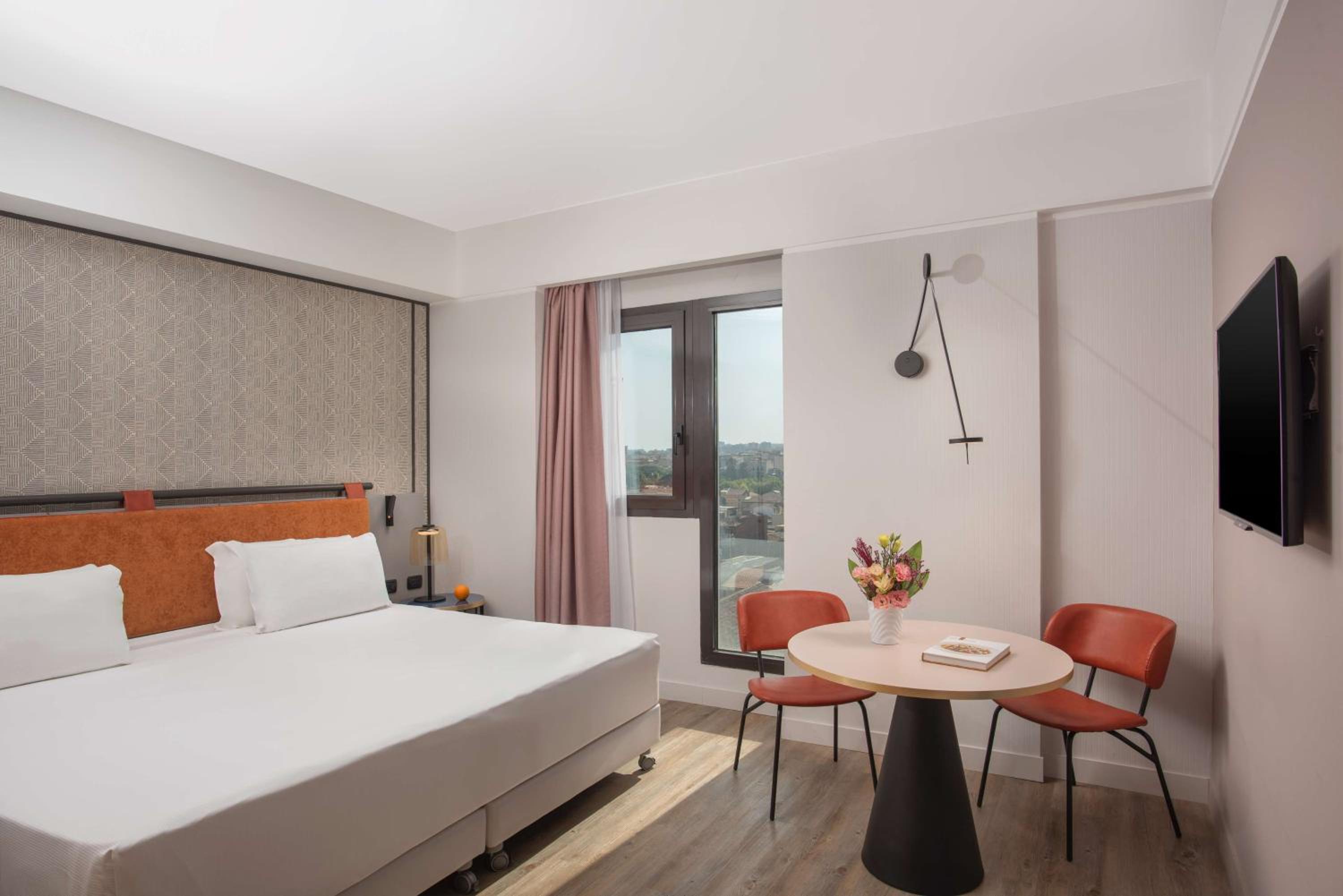 Superior Double or Twin Room with Panoramic View - Photo 1