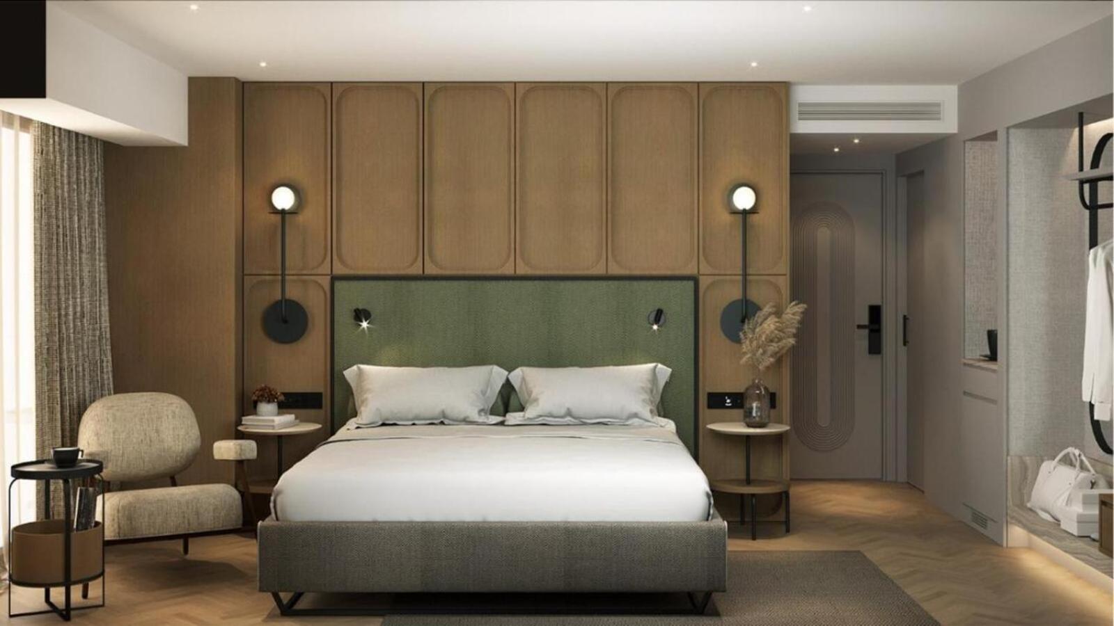 Deluxe King Room photo 1