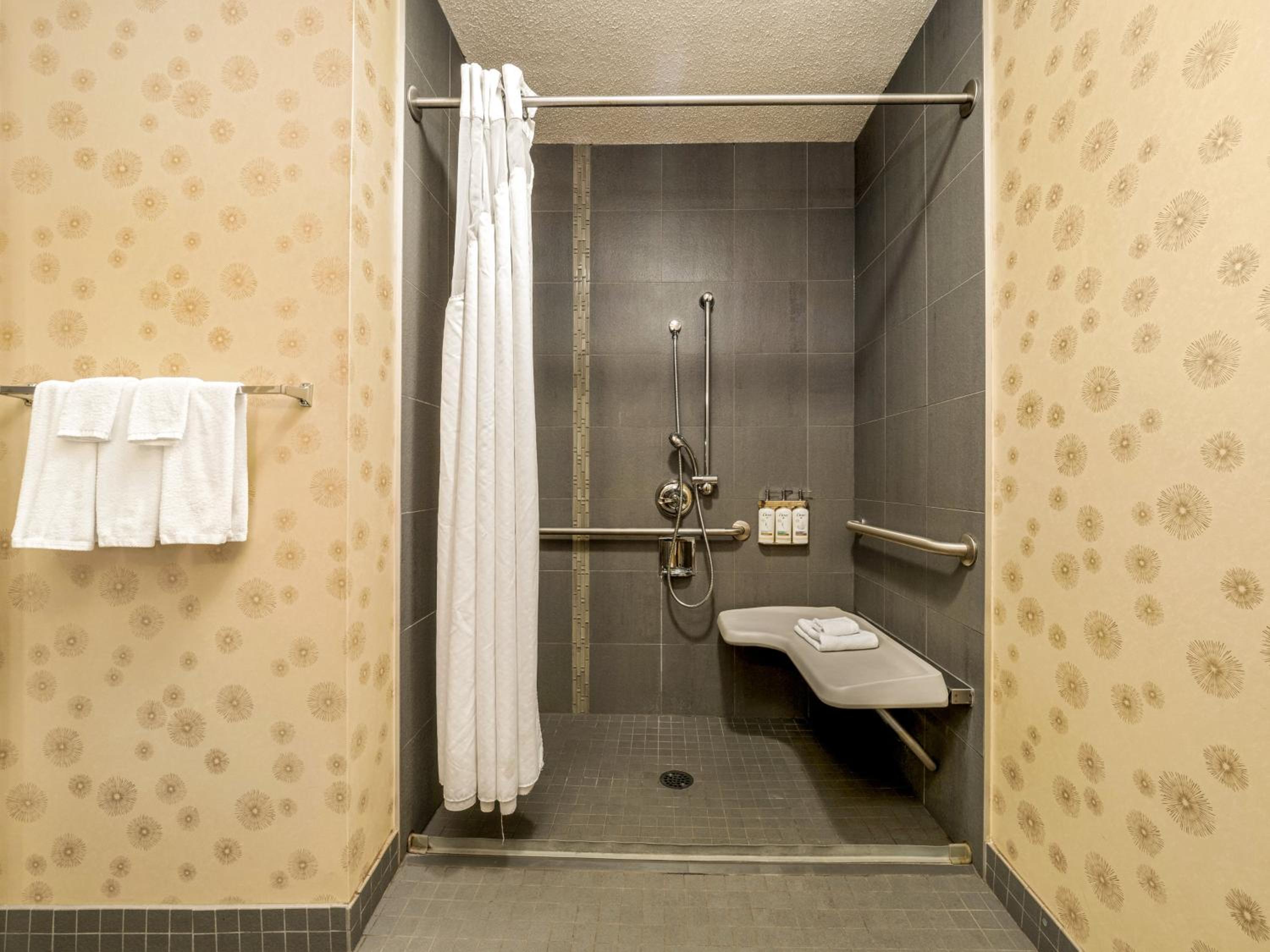 Double Room - Disability Access/Roll-In Shower - Photo 10