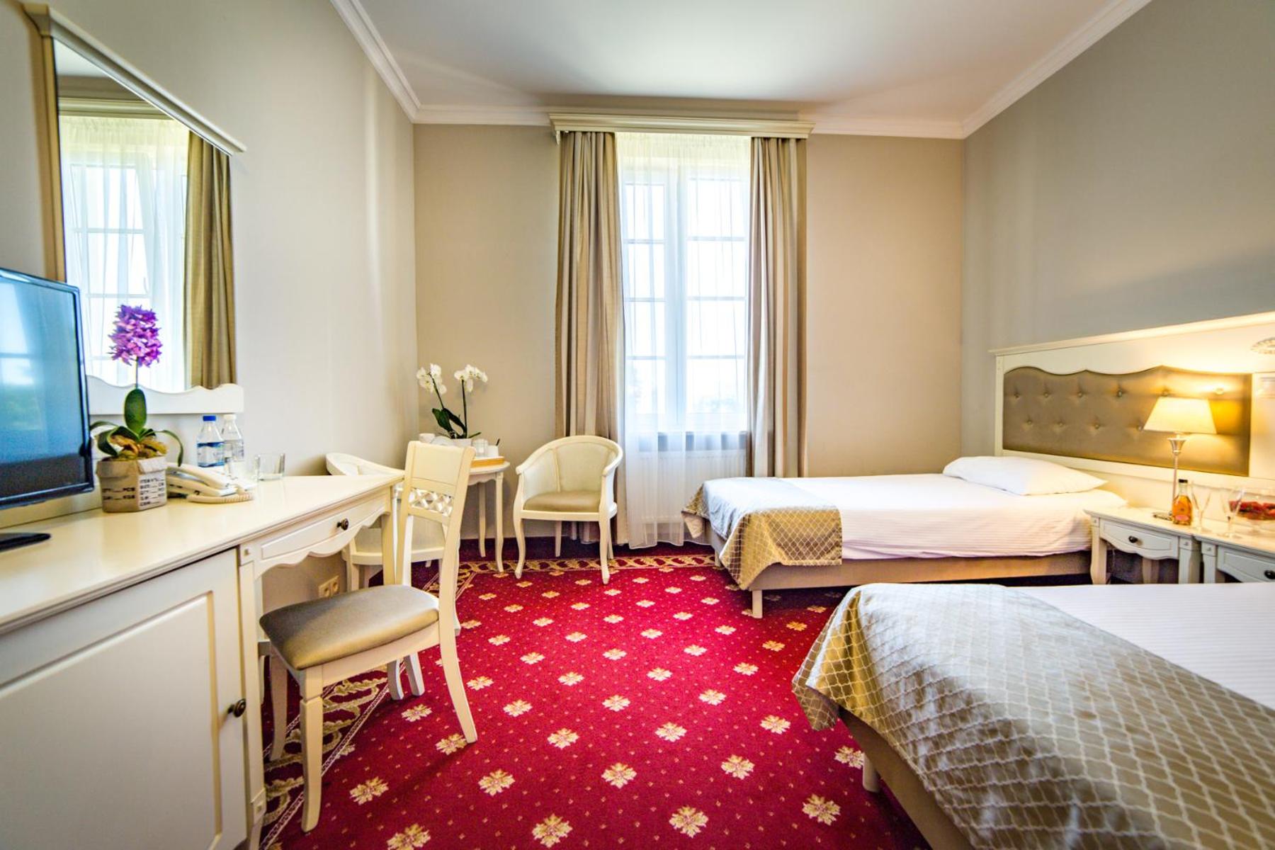 Triple Room with Bathroom - Photo 3
