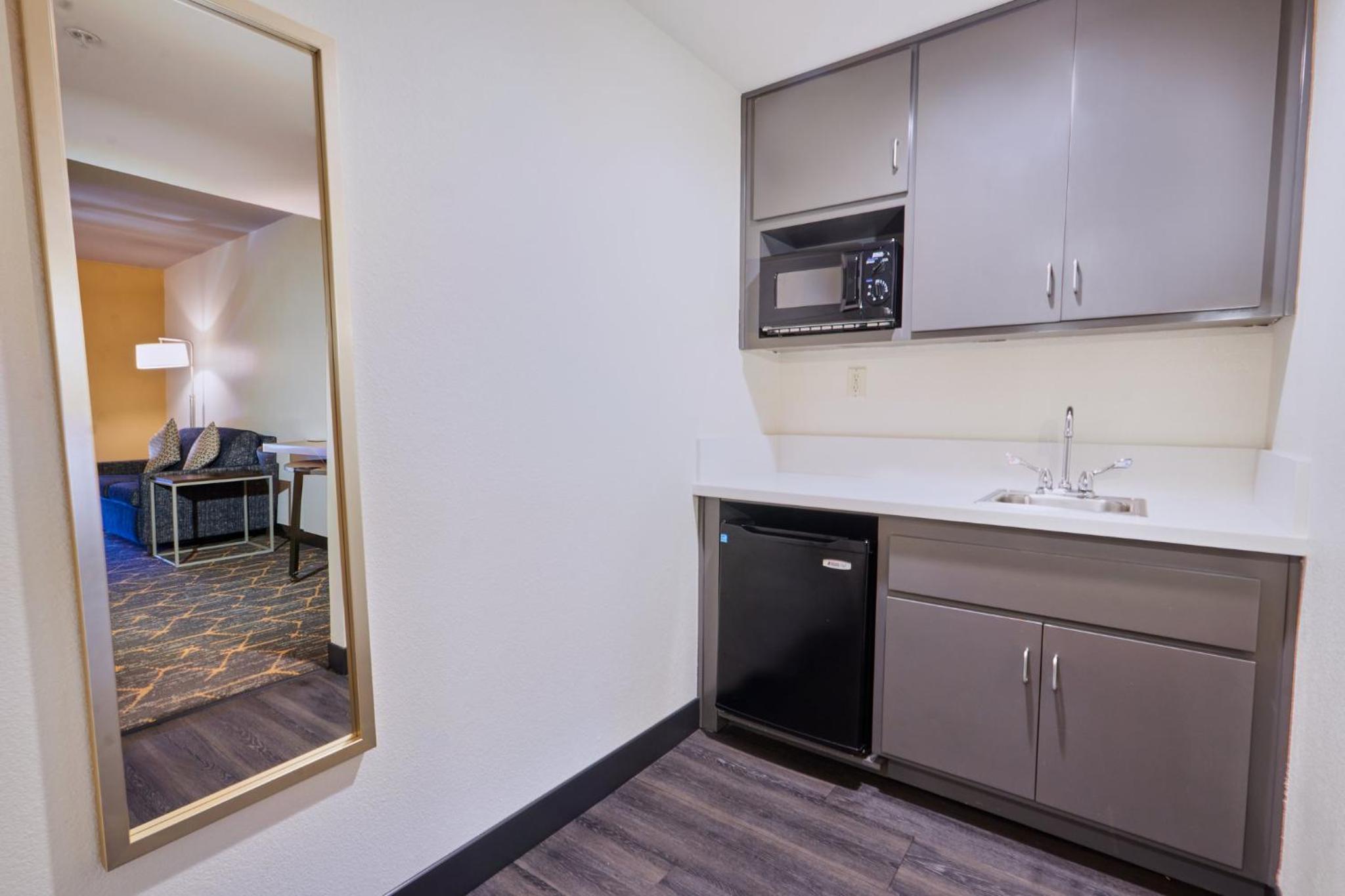 King Suite - Photo 7