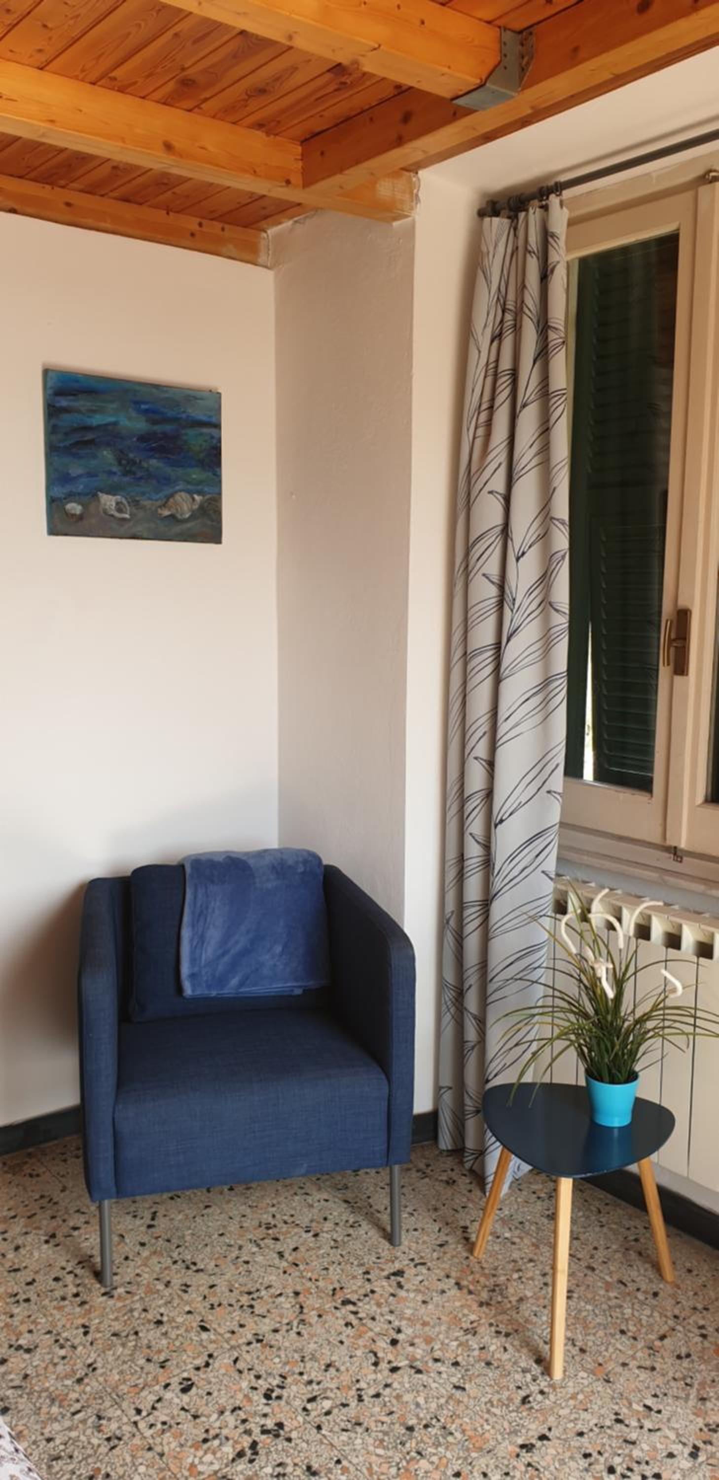 Apartment - Split Level - Photo 1