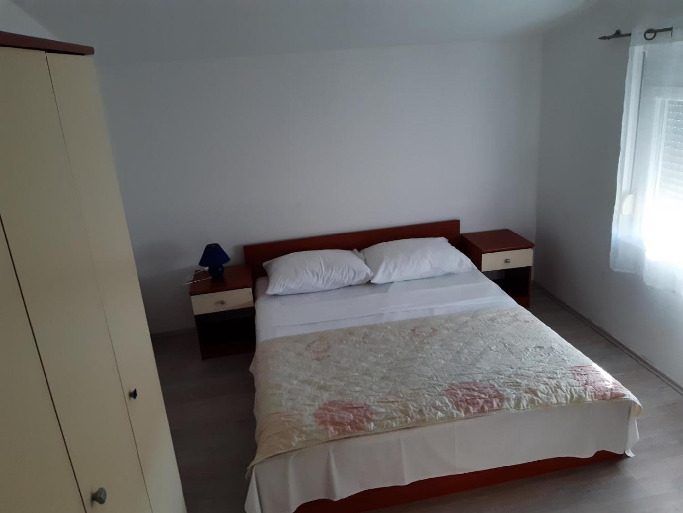 Three-Bedroom Apartment with View photo 1