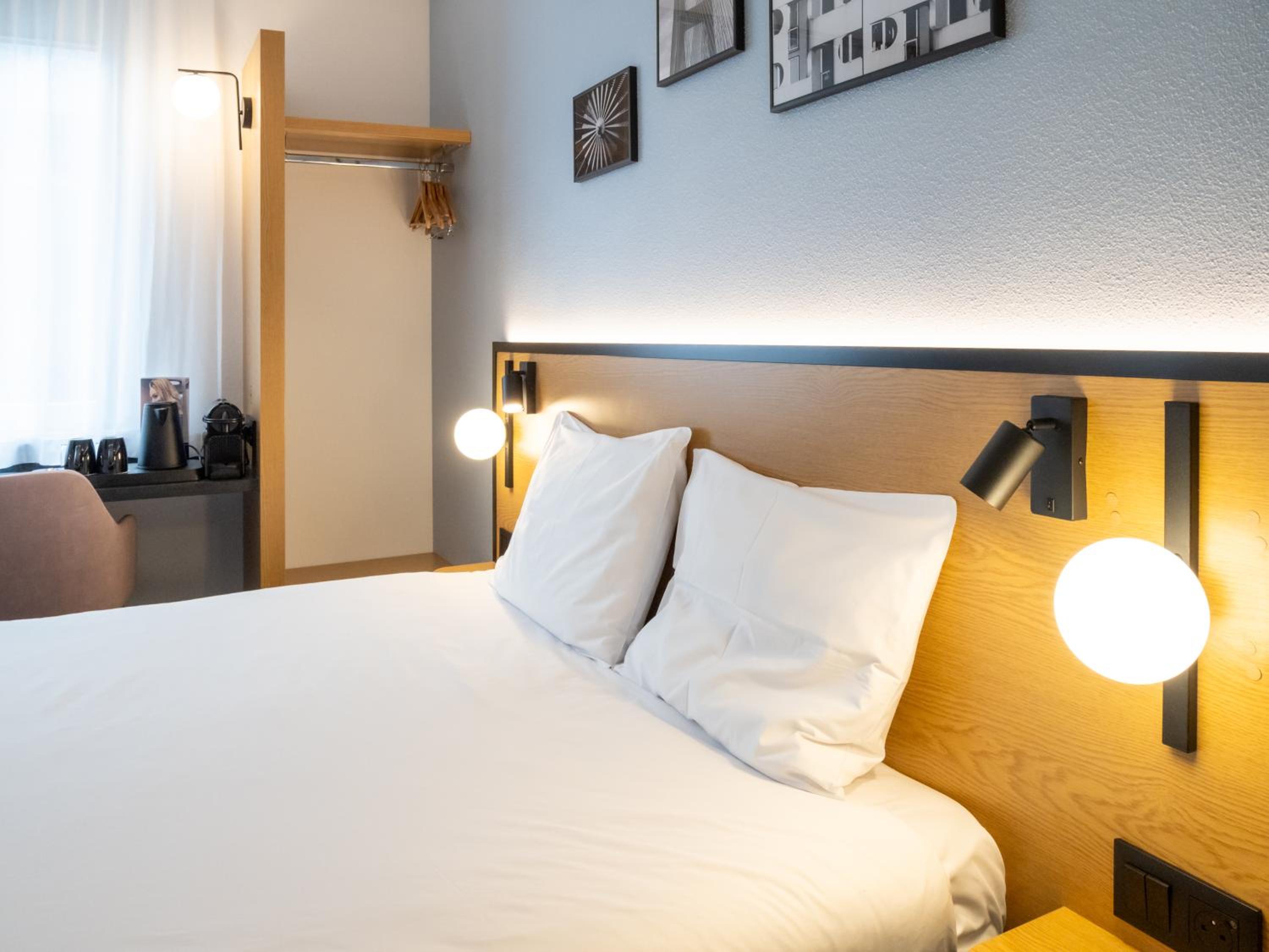 Premium Double Room - Photo 4