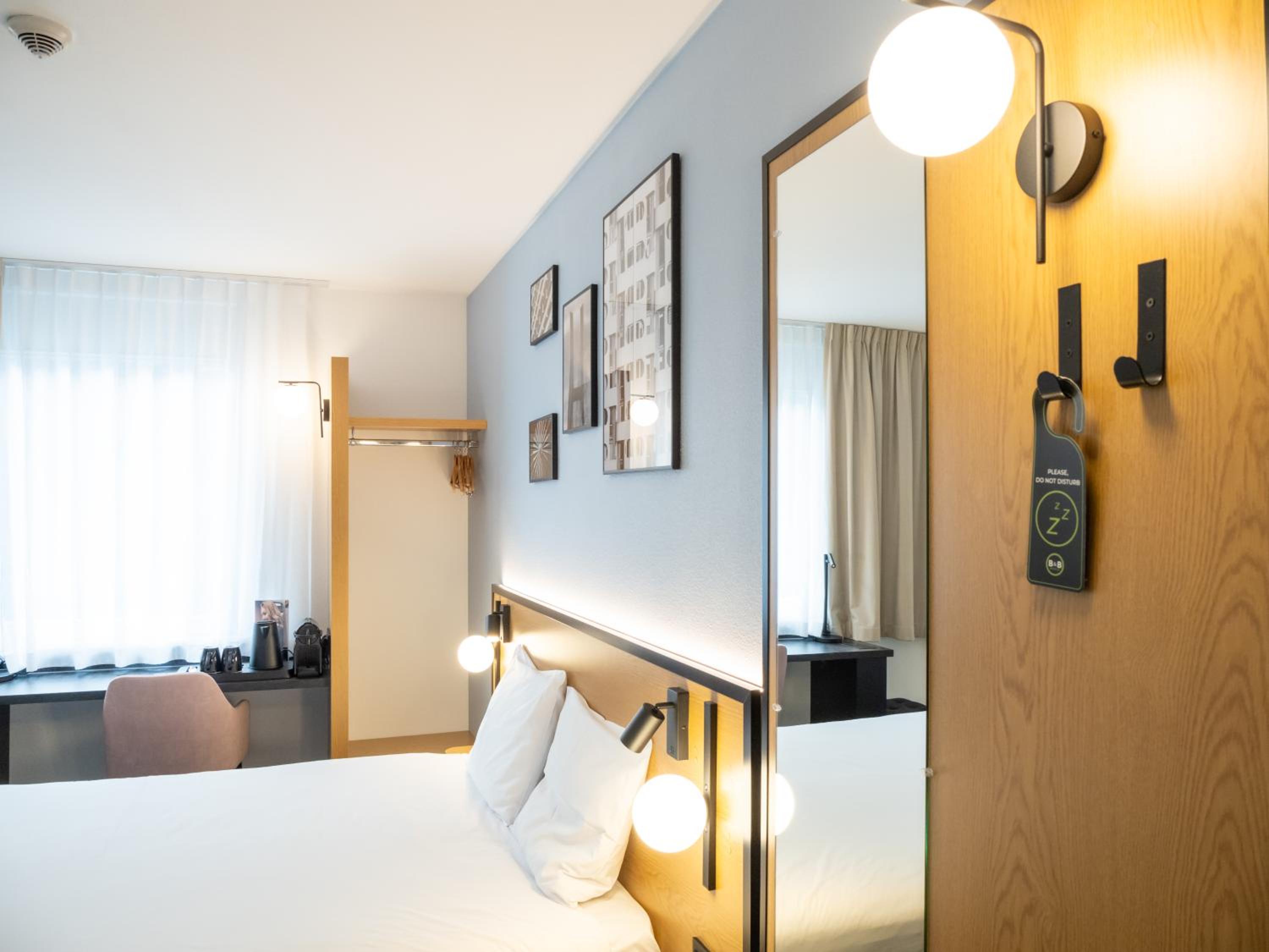 Premium Double Room - Photo 5