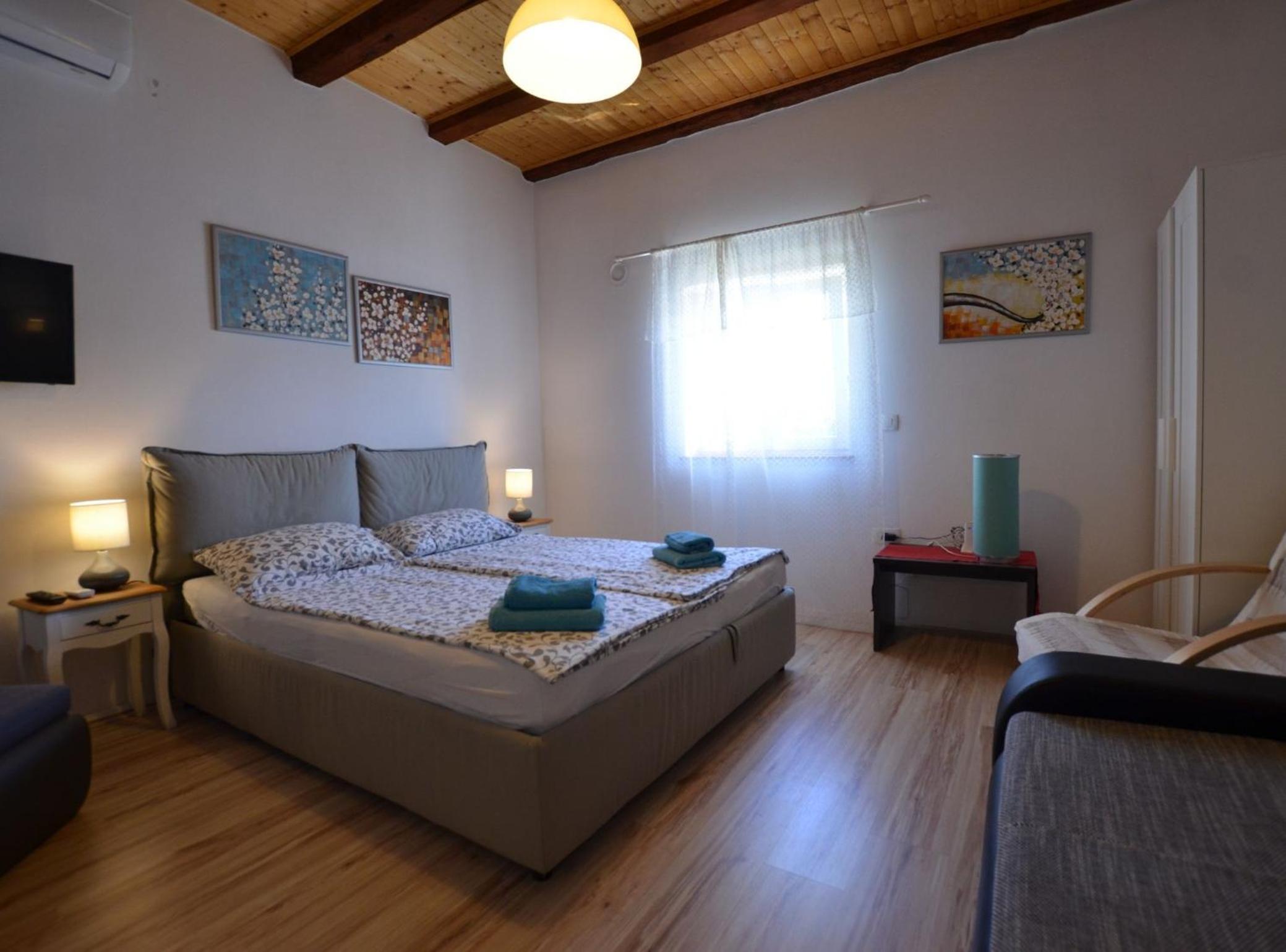 Studio Apartment With Terrace