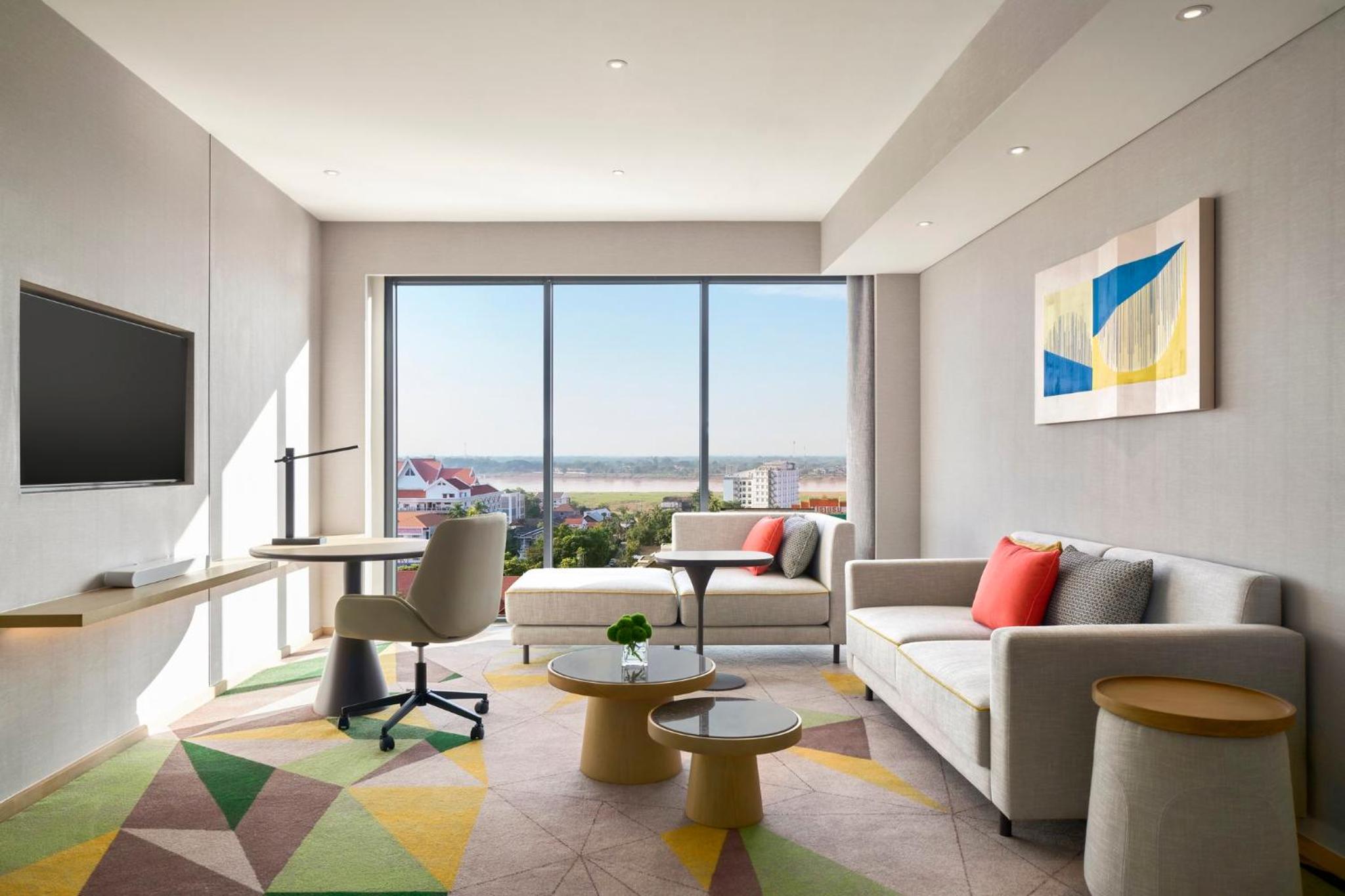 One-Bedroom Suite with Kitchenette  - Photo 1