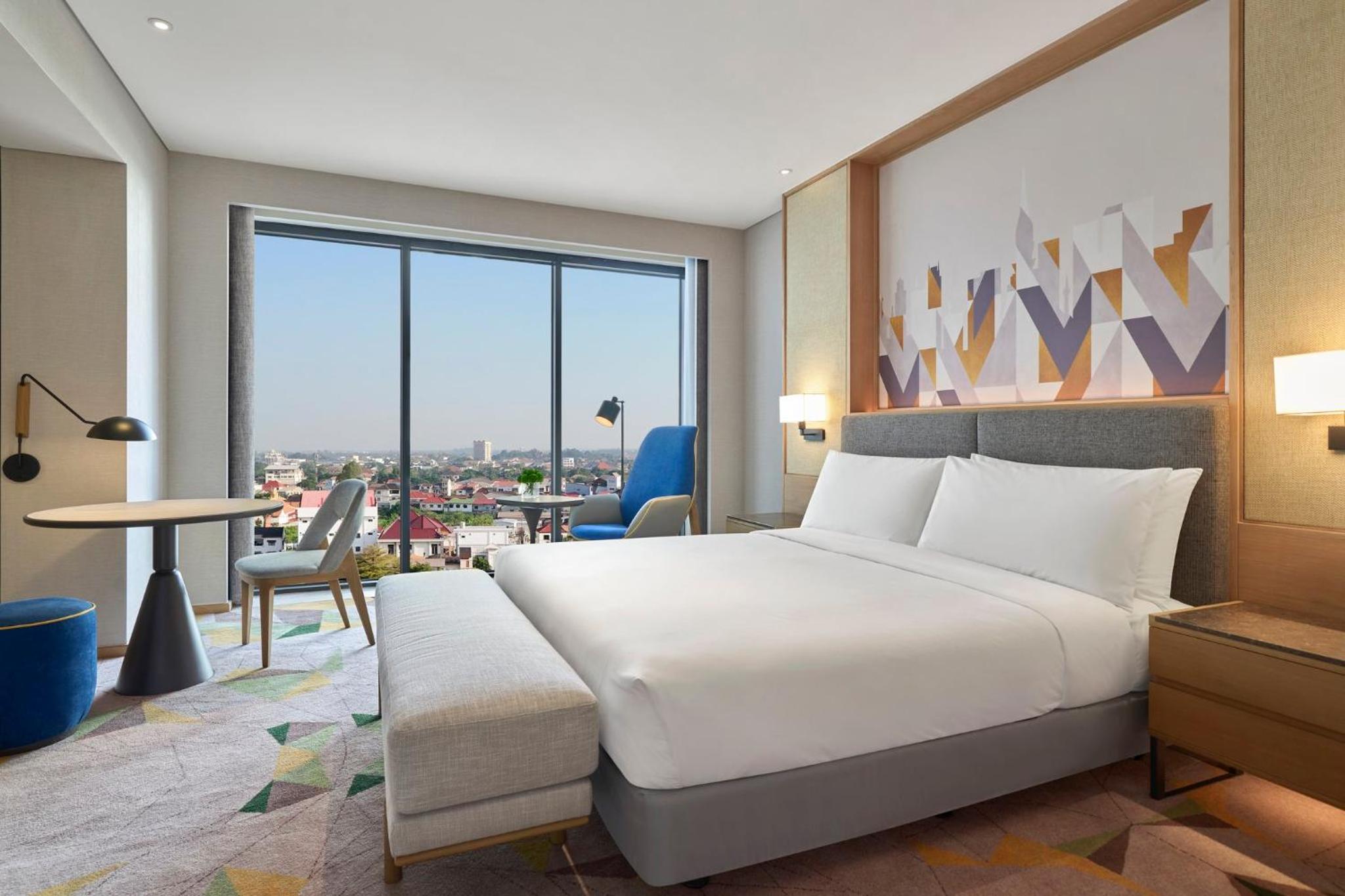 King Suite with Kitchenette - Photo 4