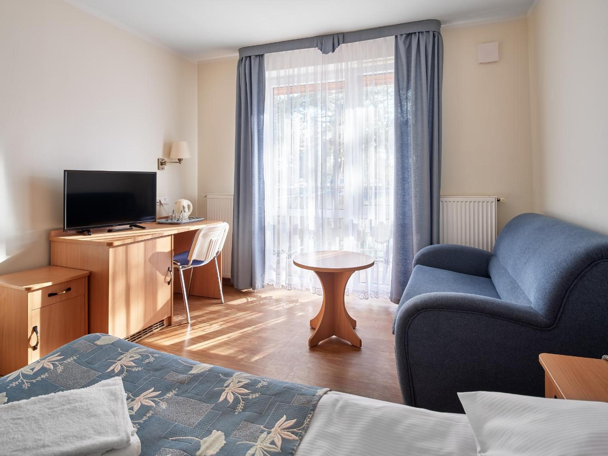 Large Double Room - Photo 10