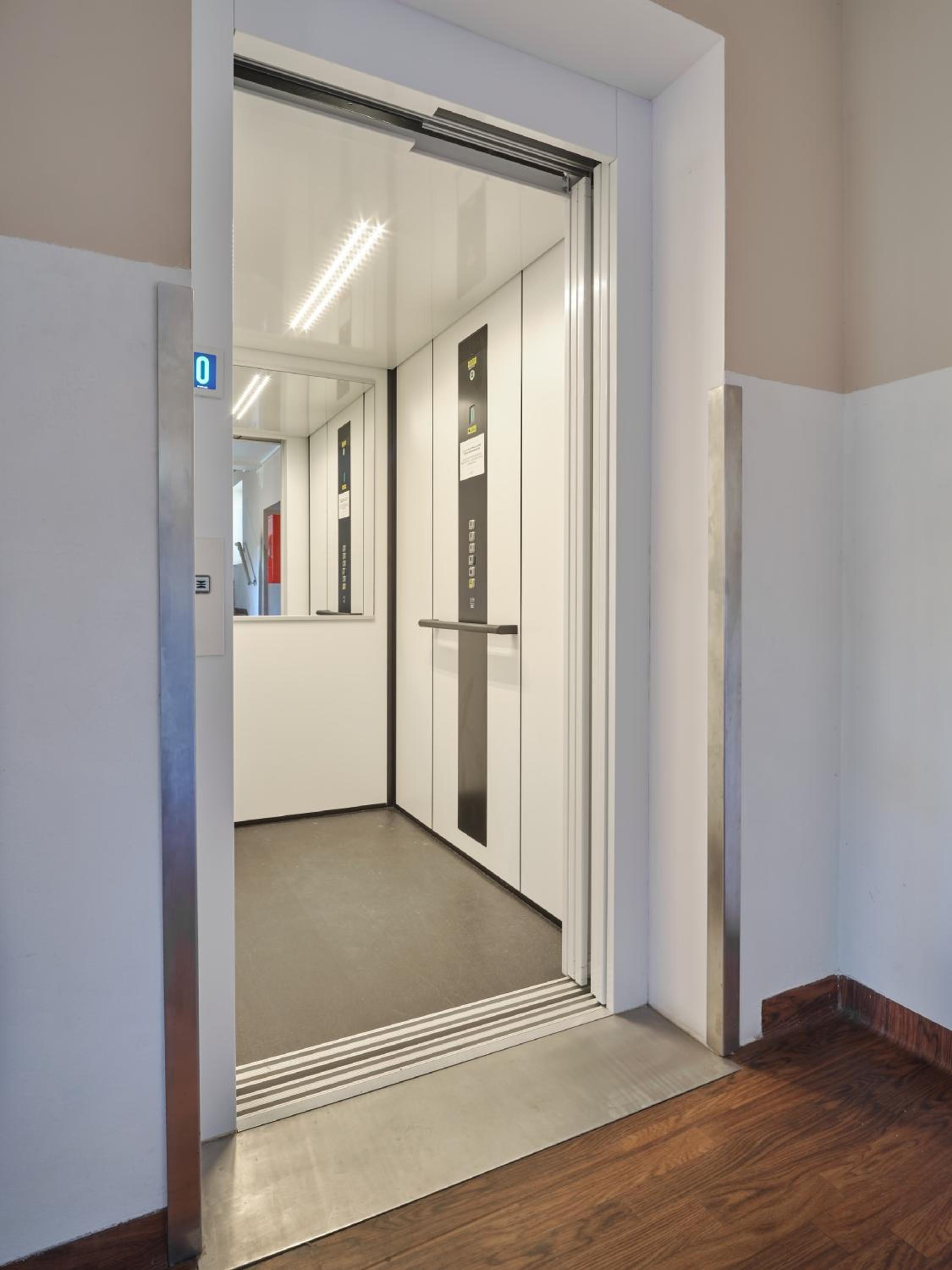 Large Double Room - Photo 6