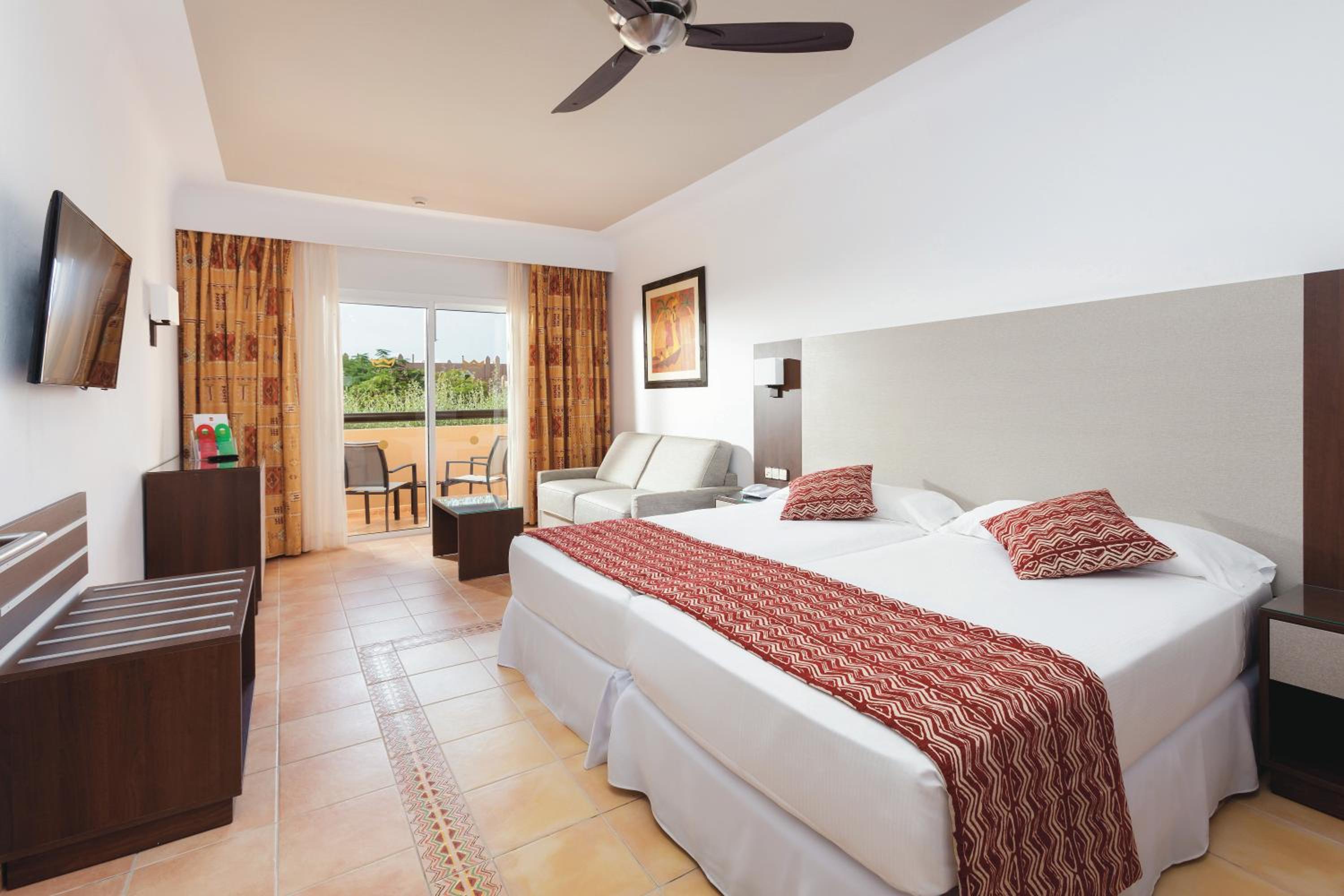 Large Double Room - Photo 1