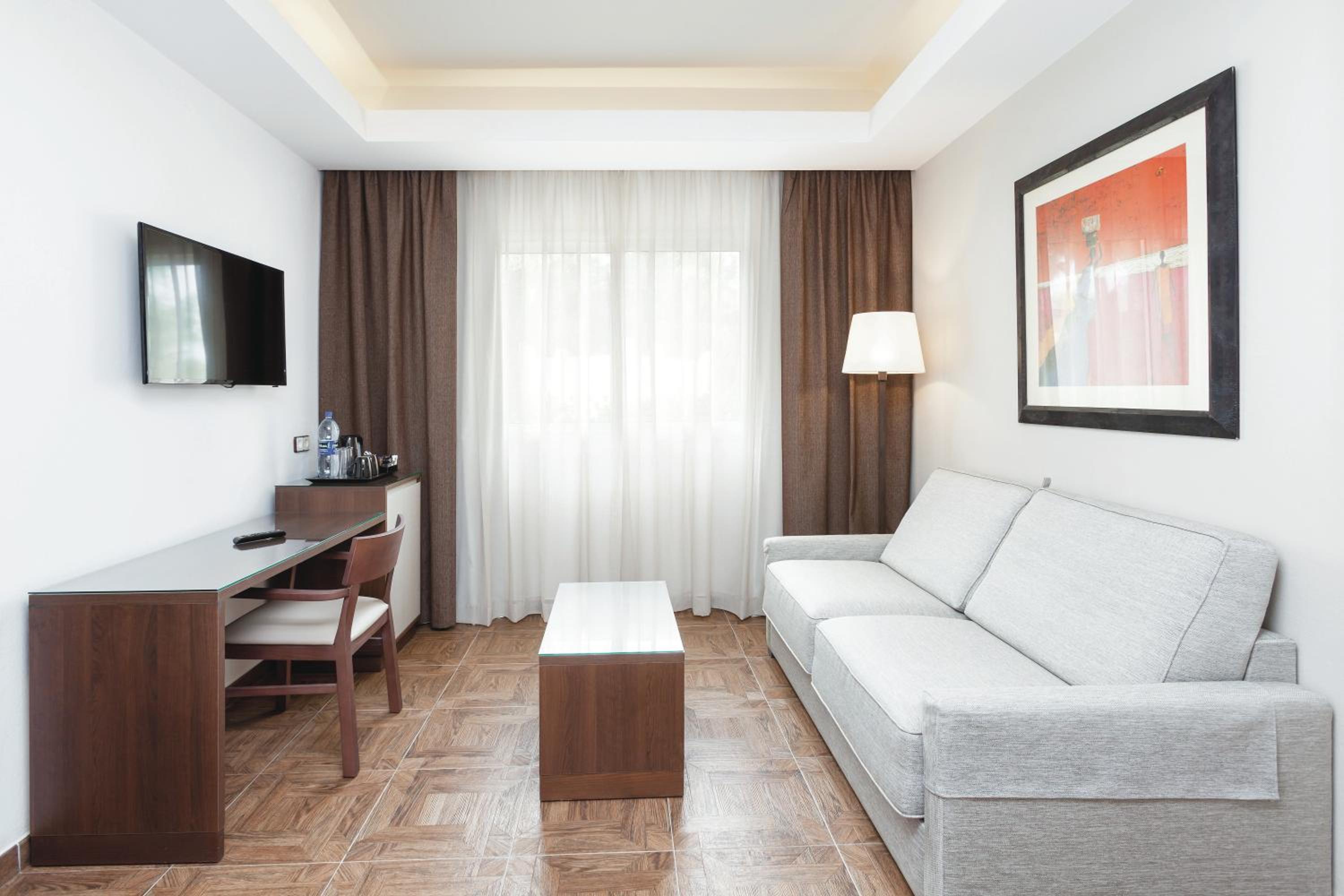 Suite with Balcony photo 3