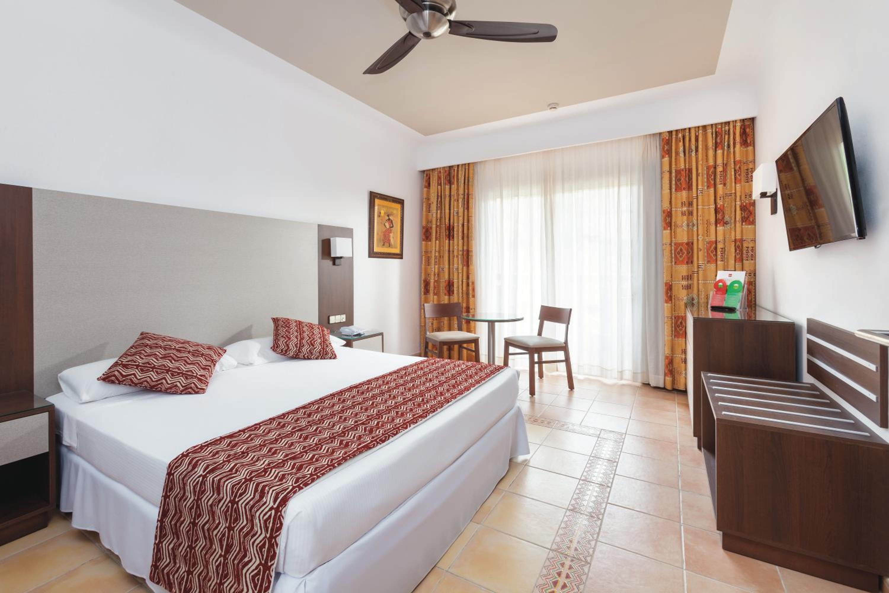 Triple Room with Balcony photo 3