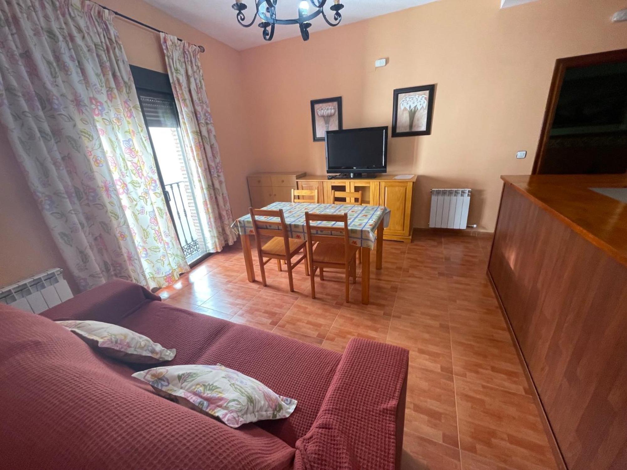 Apartamento de un dormitorio superior con balcón