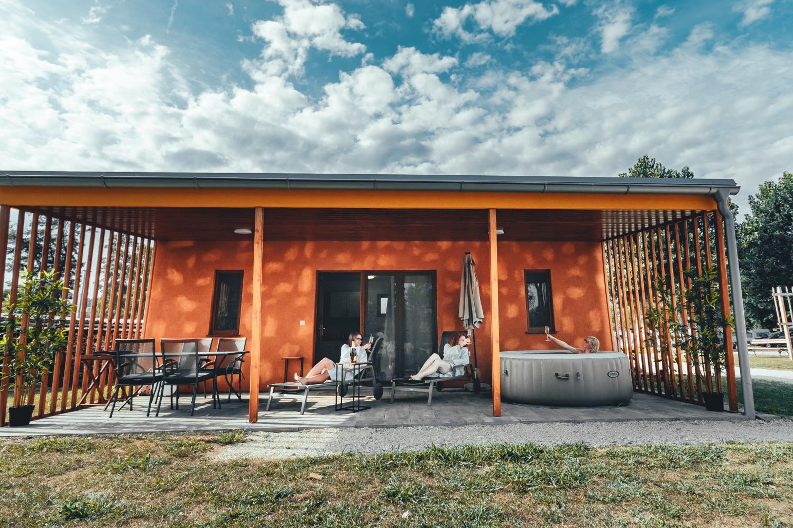Mobile Home photo 1