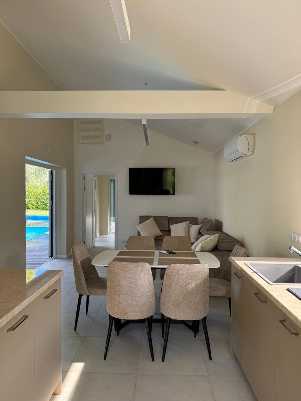 Vacation Home photo 3