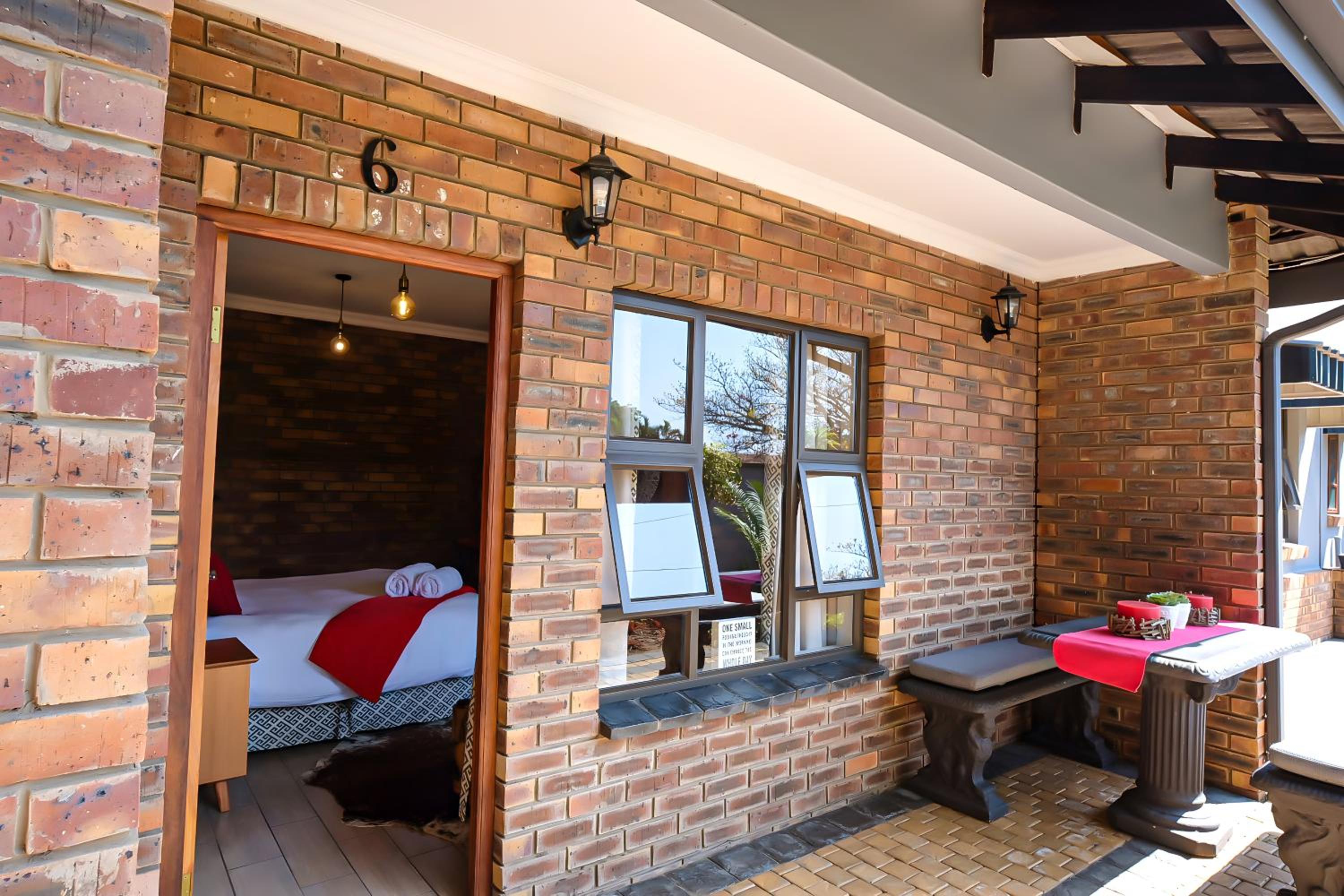 Double or Twin Room with Garden View - Photo 6