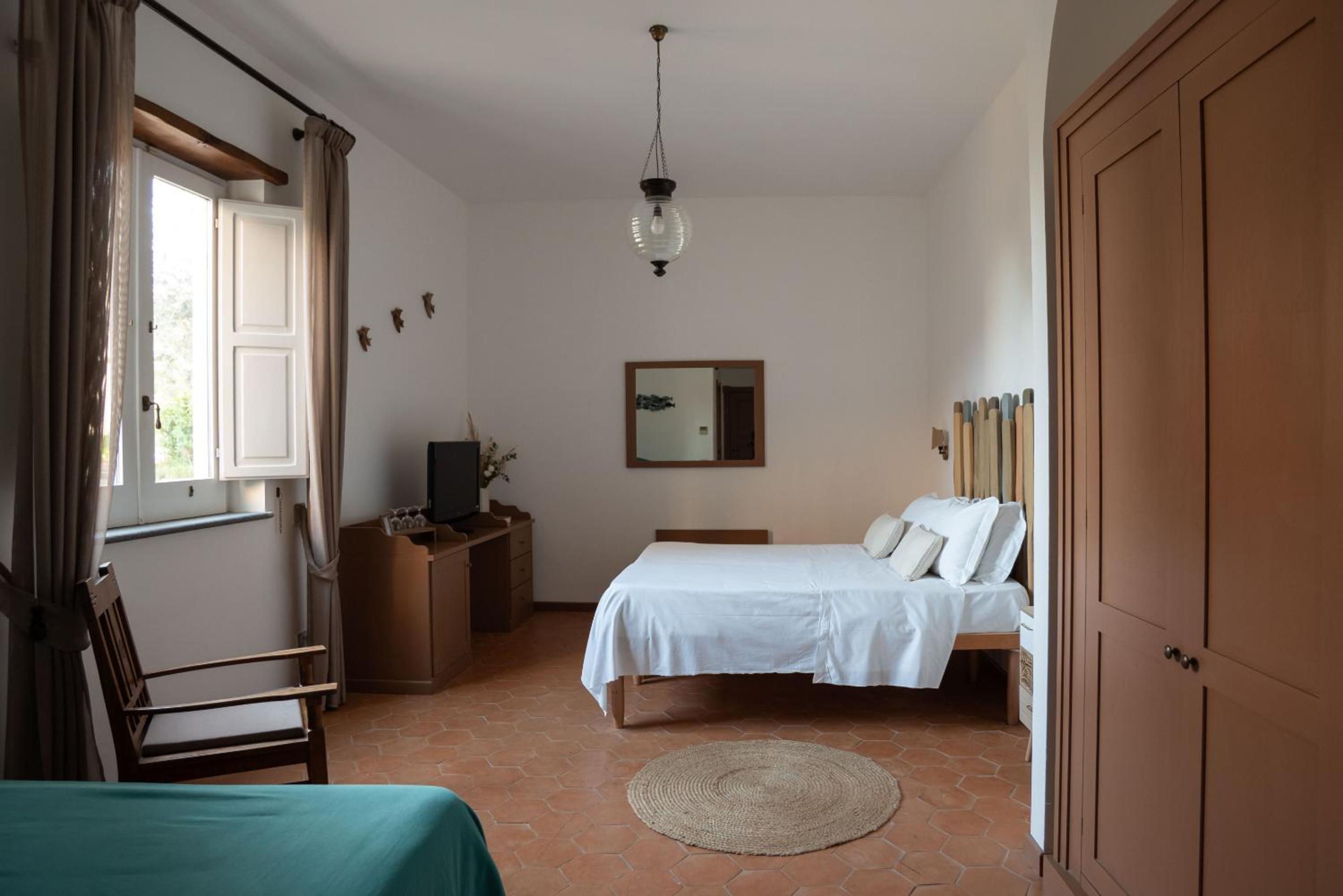 Classic Triple Room - Photo 2