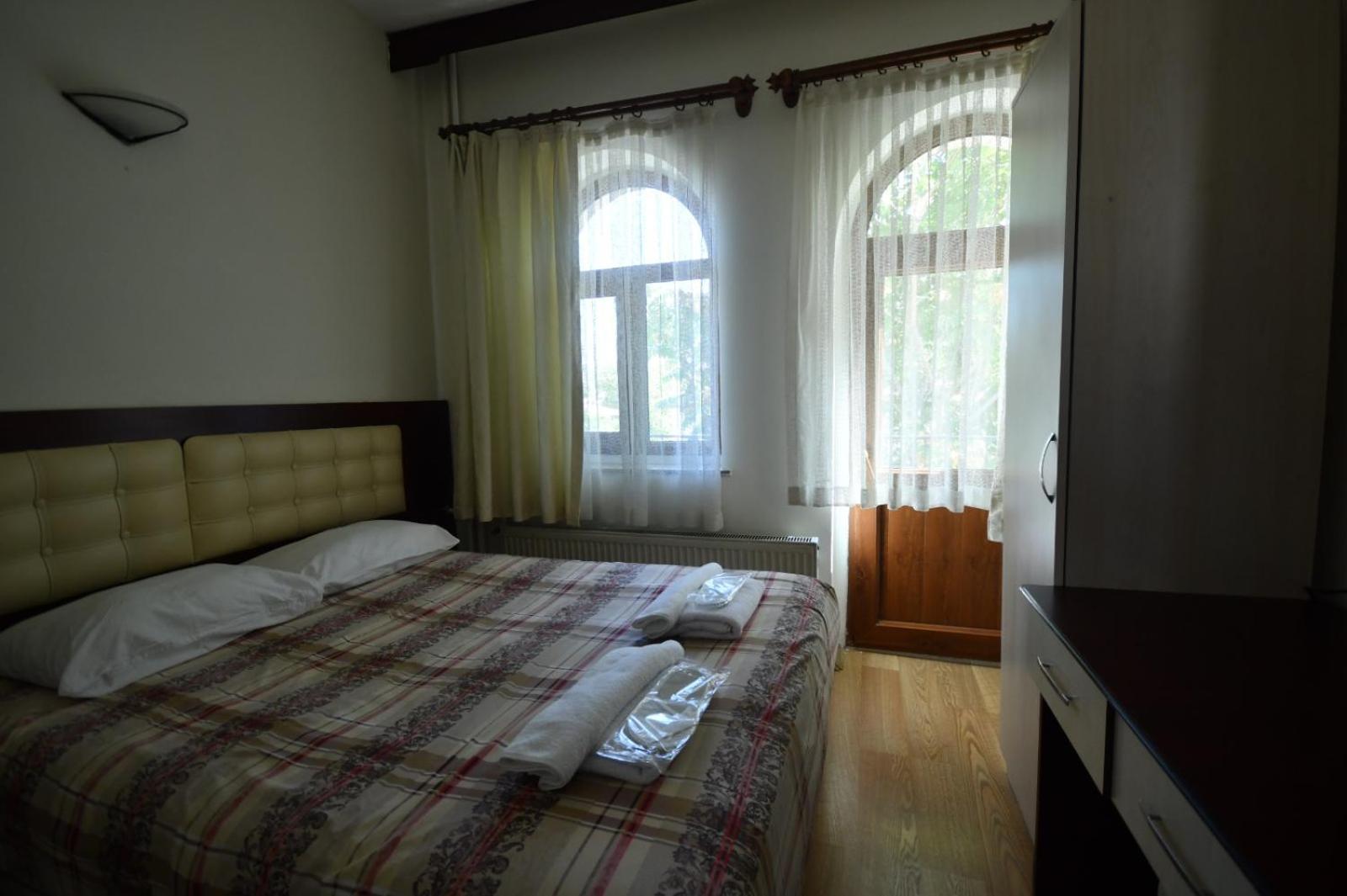 Deluxe Double Room photo 2