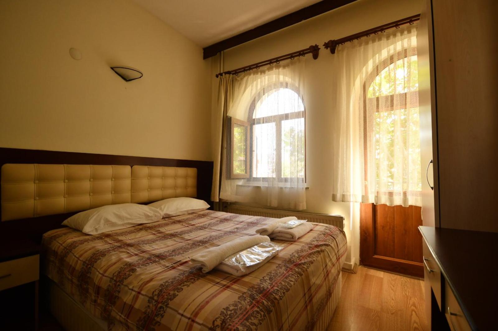 Deluxe Double Room photo 3