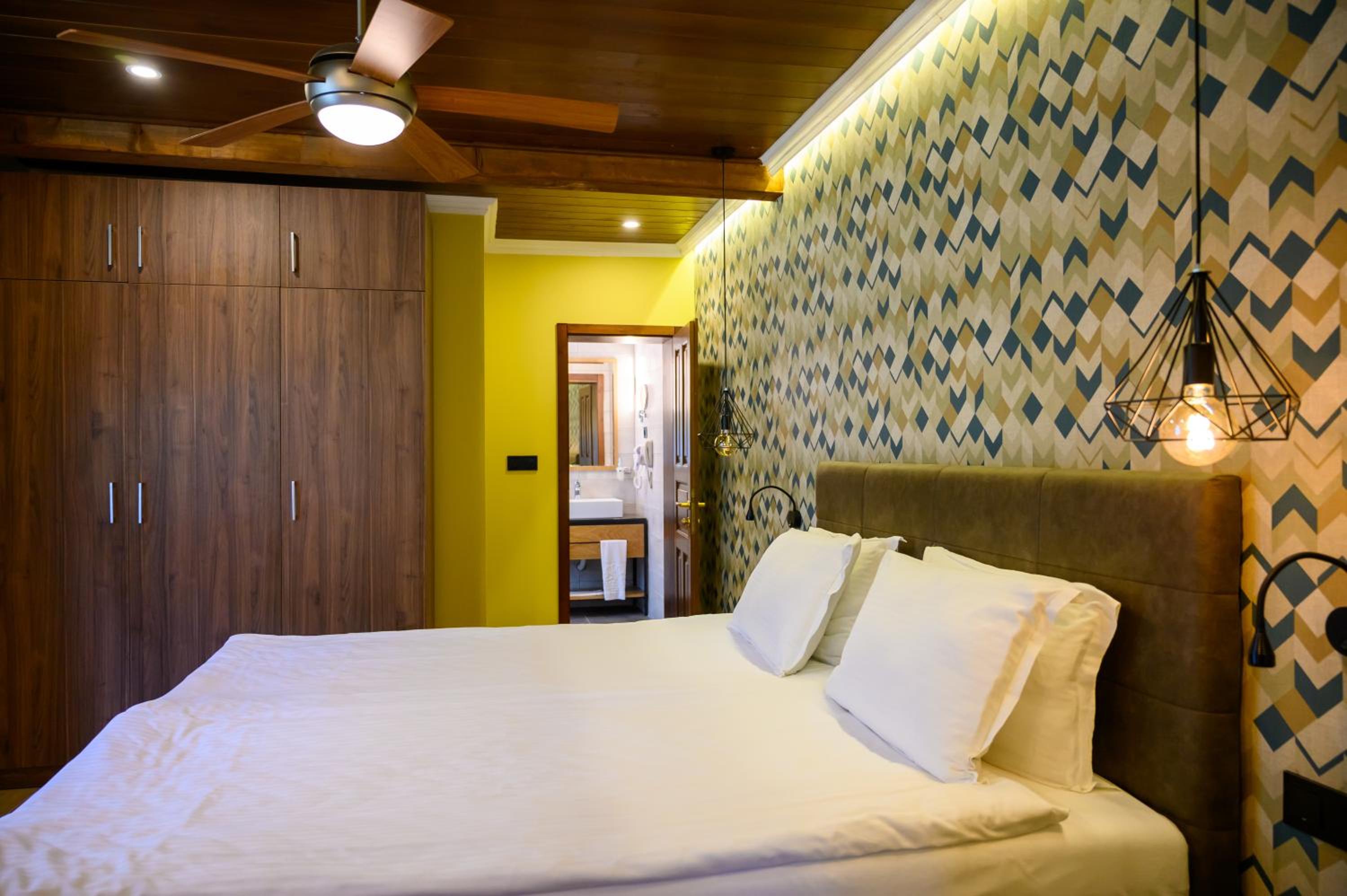 Royal Beach House 1 Bedroom