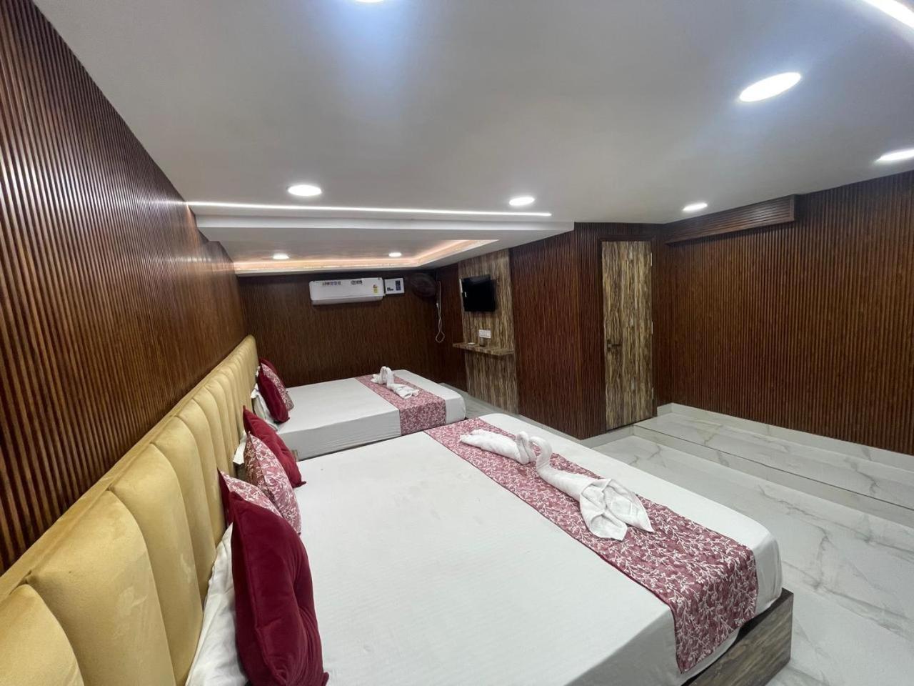 Deluxe Family Suite
