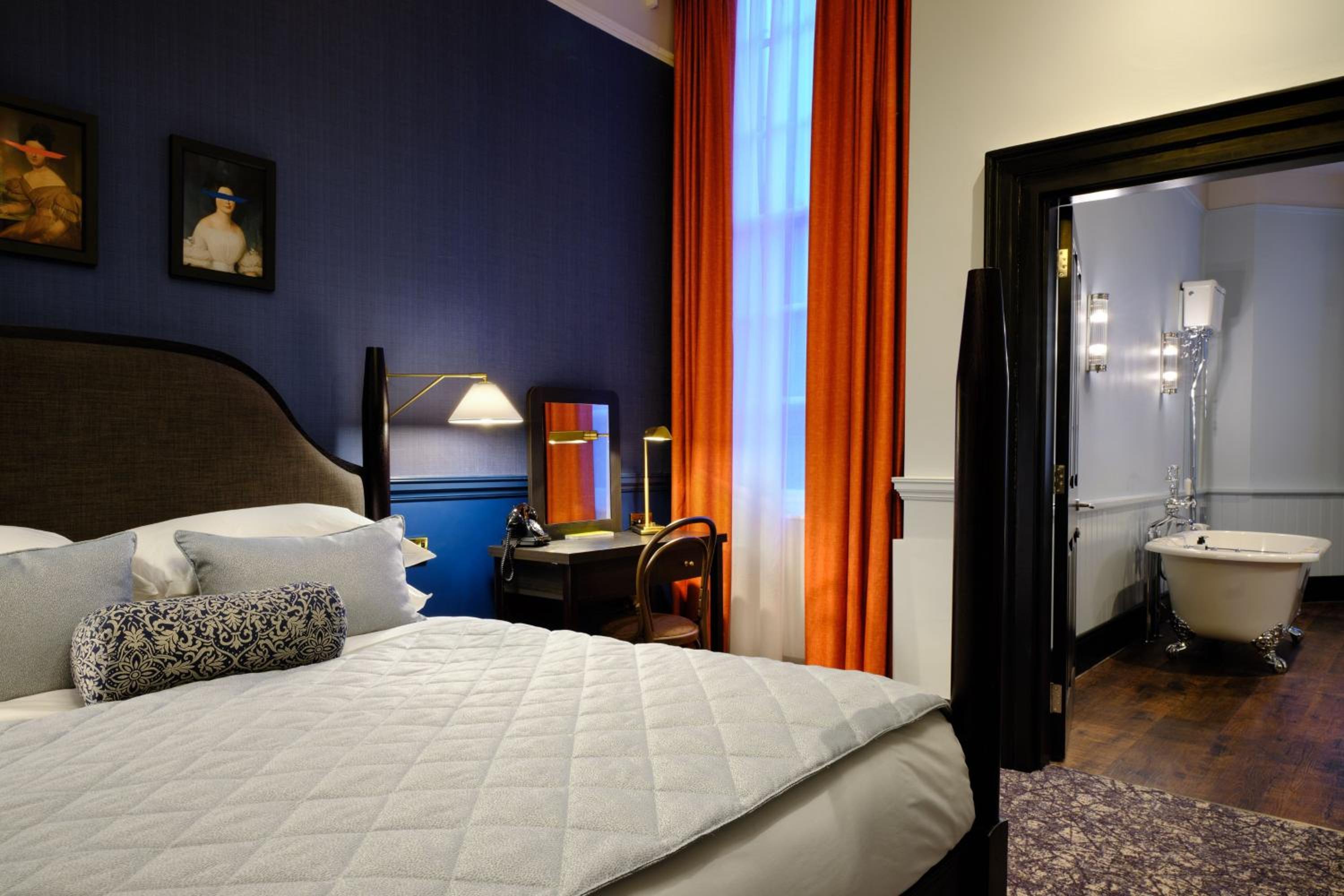 Two Bedroom Suite - Photo 8