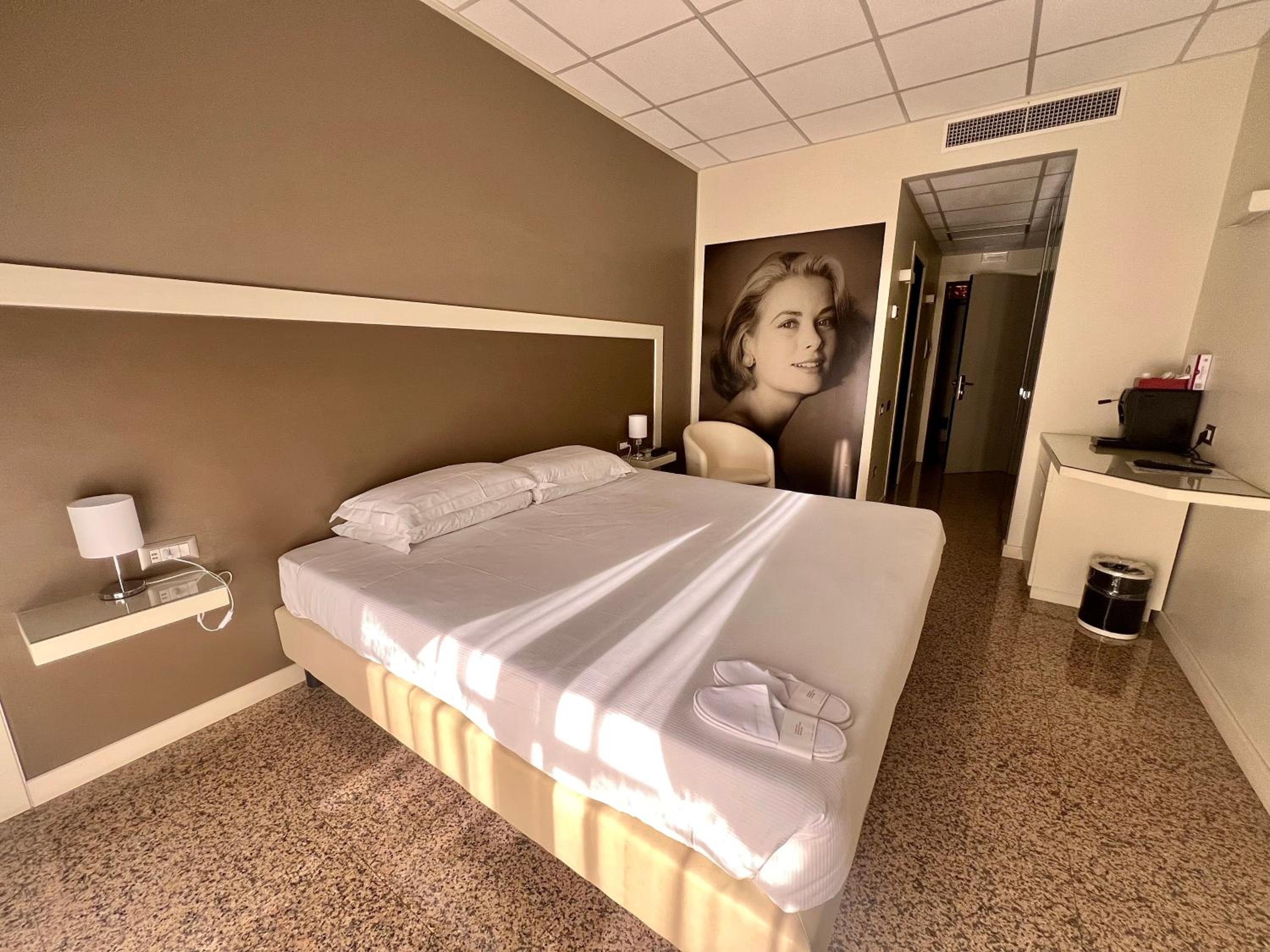Superior Double or Twin Room photo 2