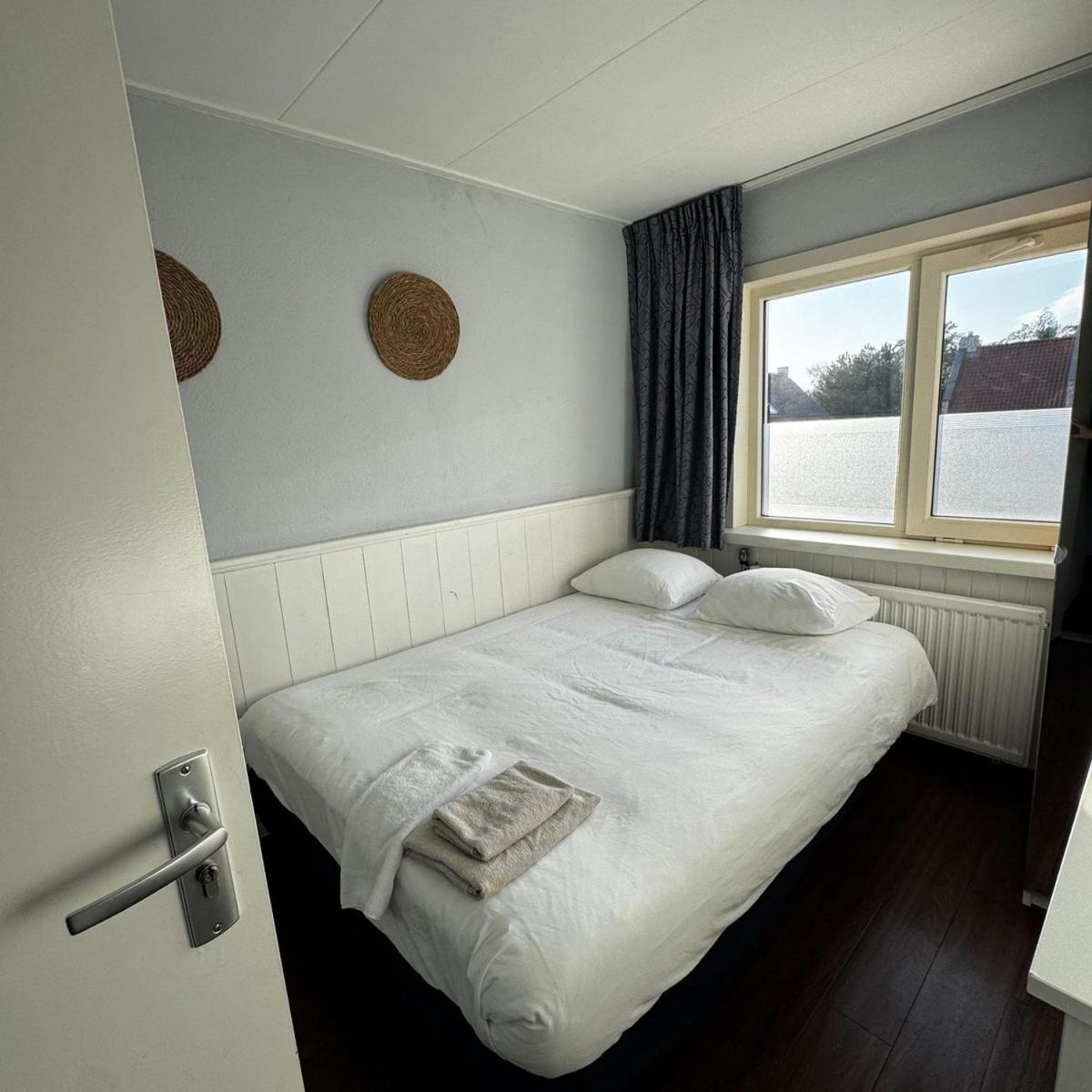 Standard Double Room - Photo 13