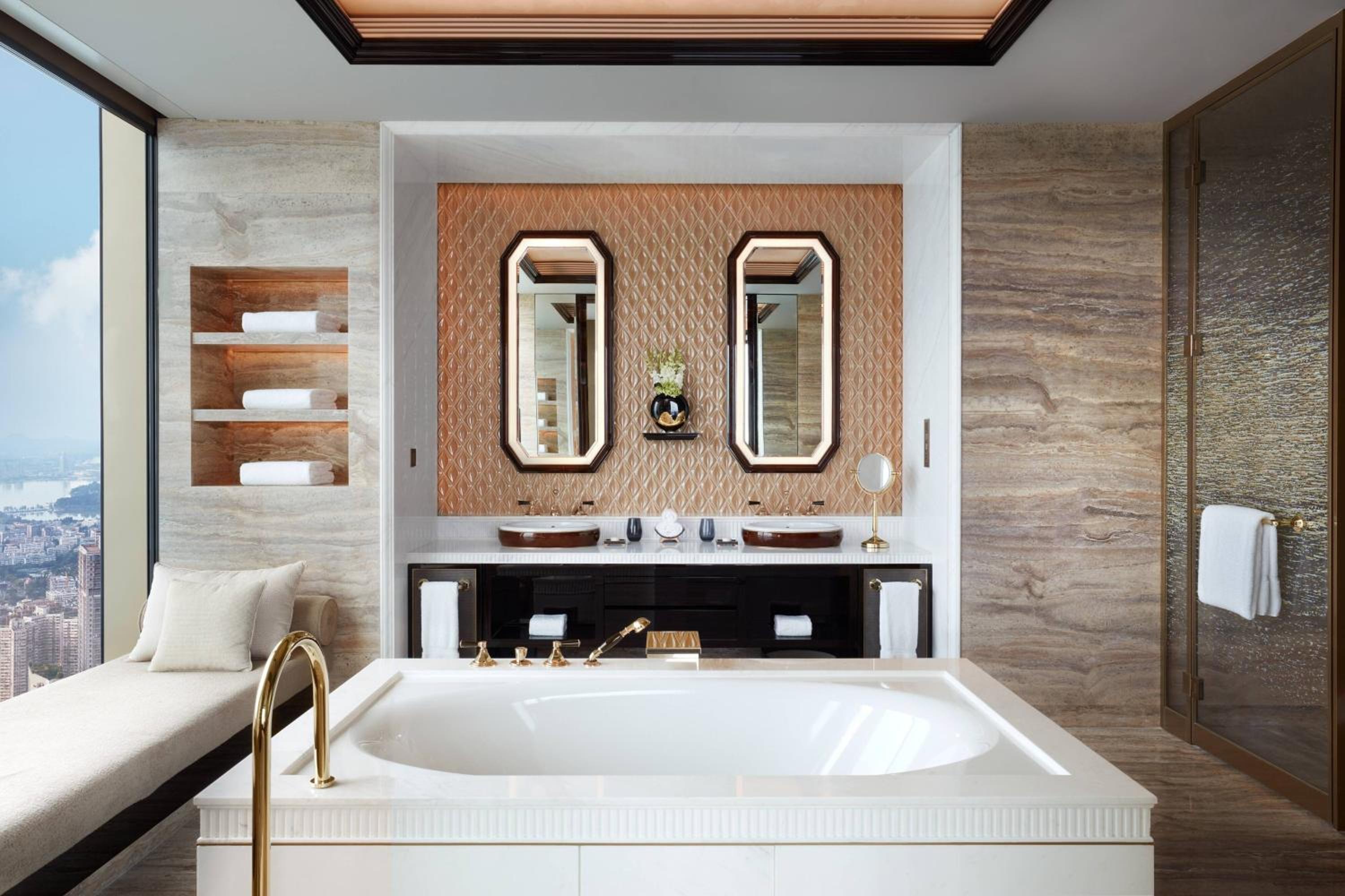 Club Panorama Suite, Club lounge access, 1 Bedroom Suite - Photo 9