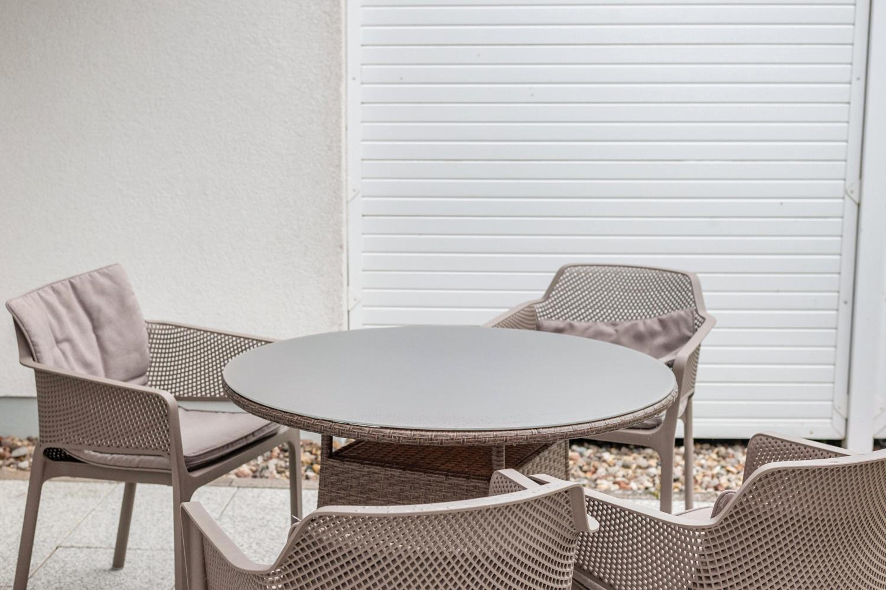 Two-Bedroom Deluxe Apartment with Garden View photo 2