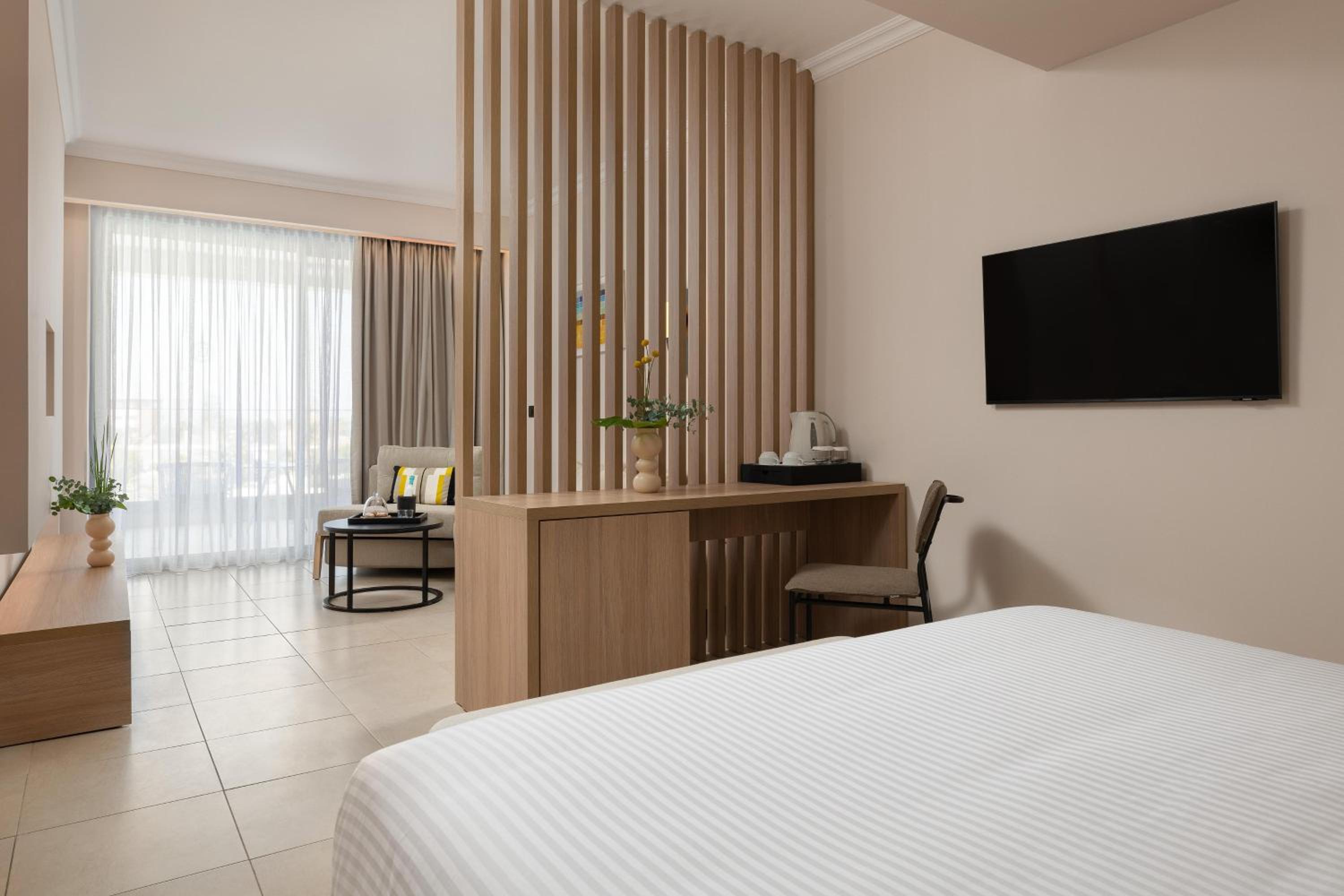 Executive Junior Suite Pool View
