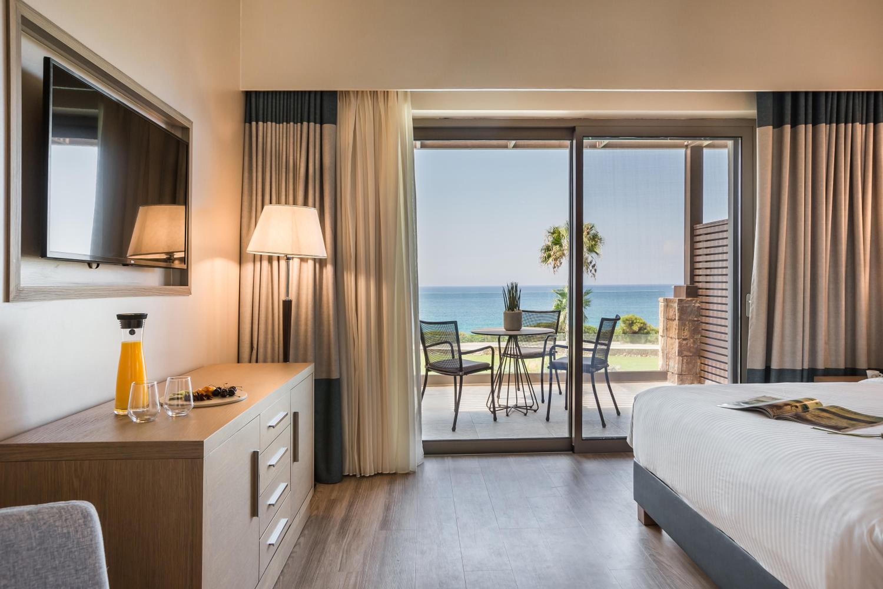 Maisonette with Sea View - Photo 1