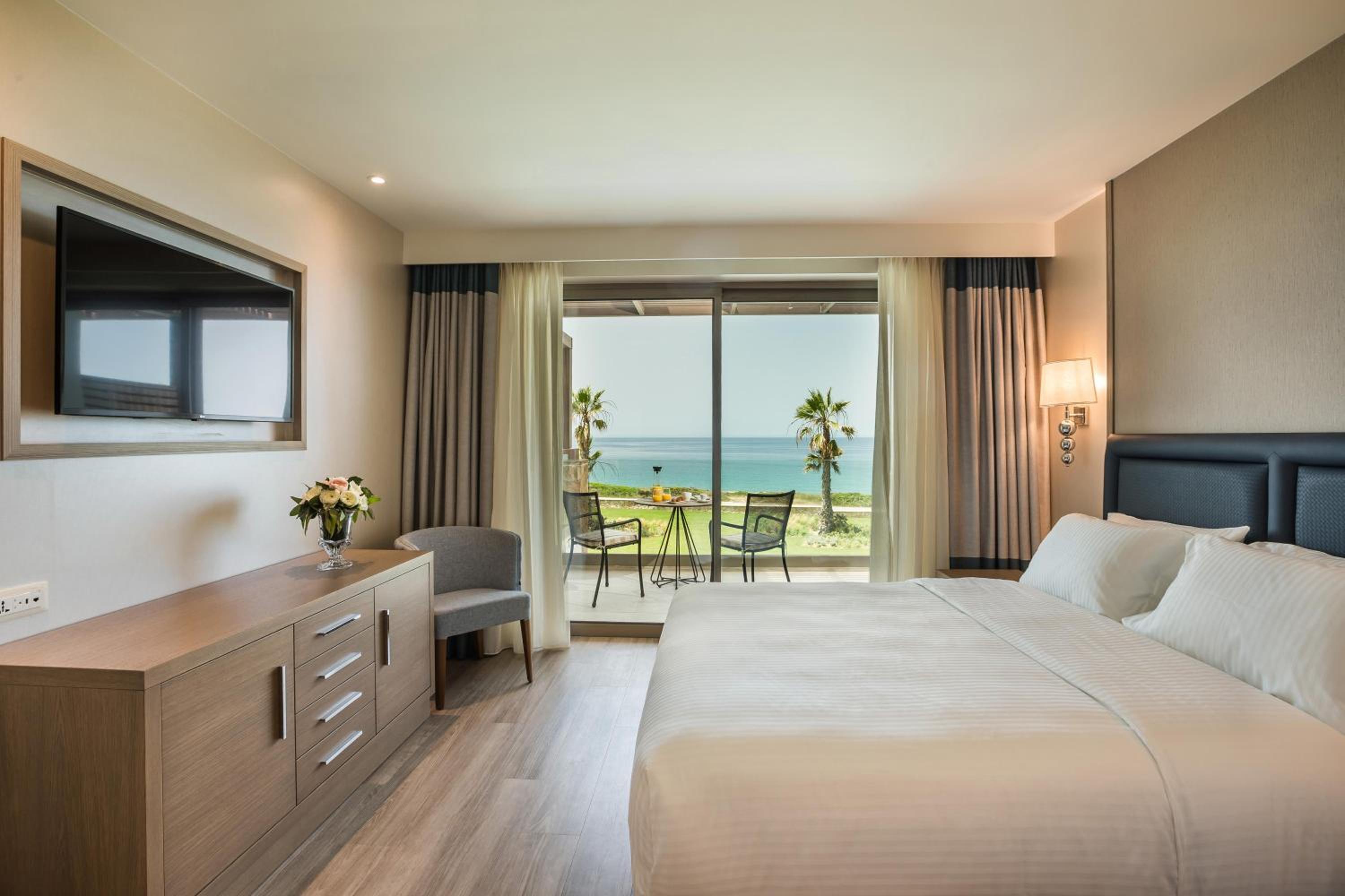 Superior Double Room with Sea View Balcony - Photo 1