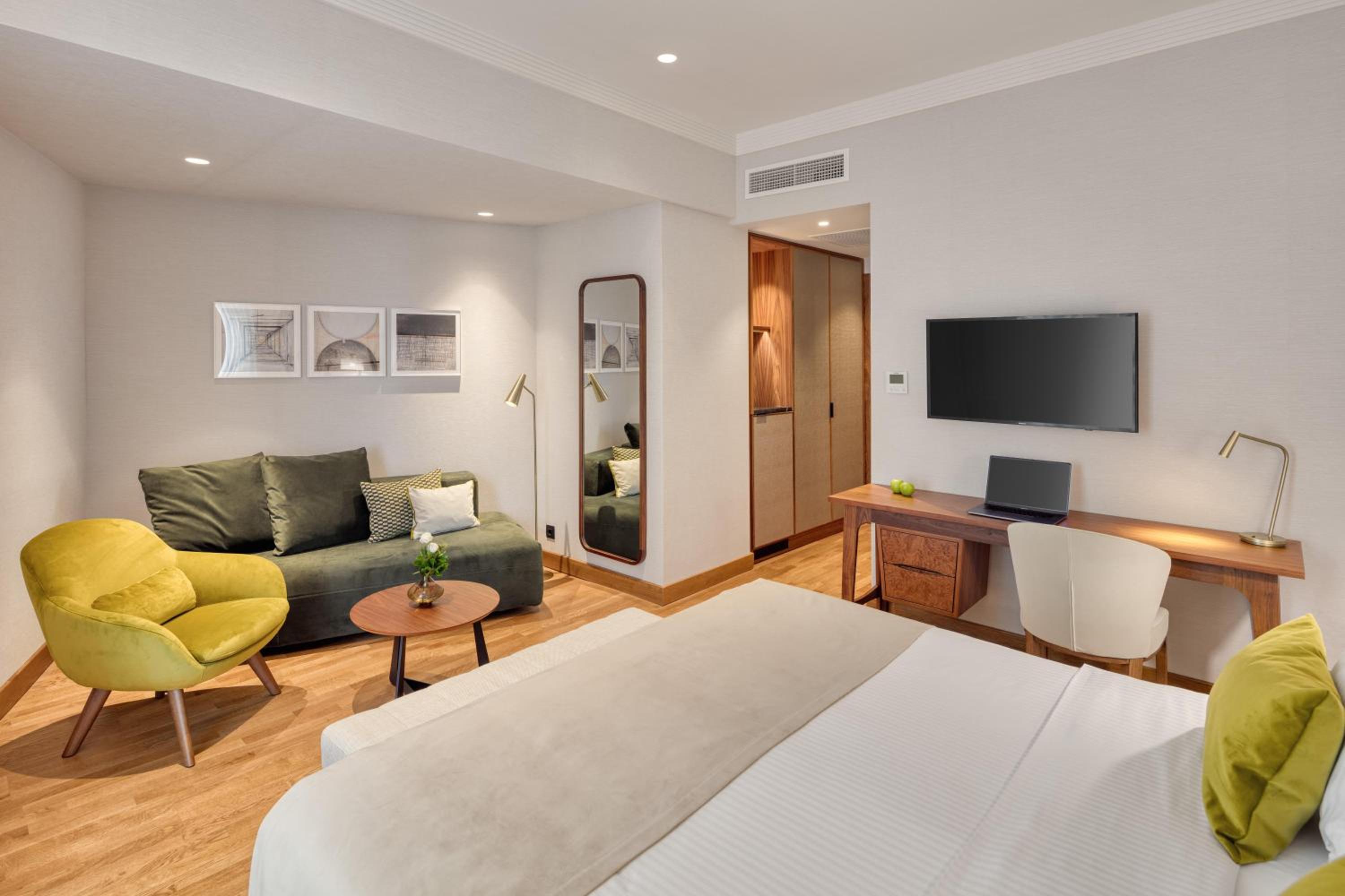 Classic Triple Room - Photo 1