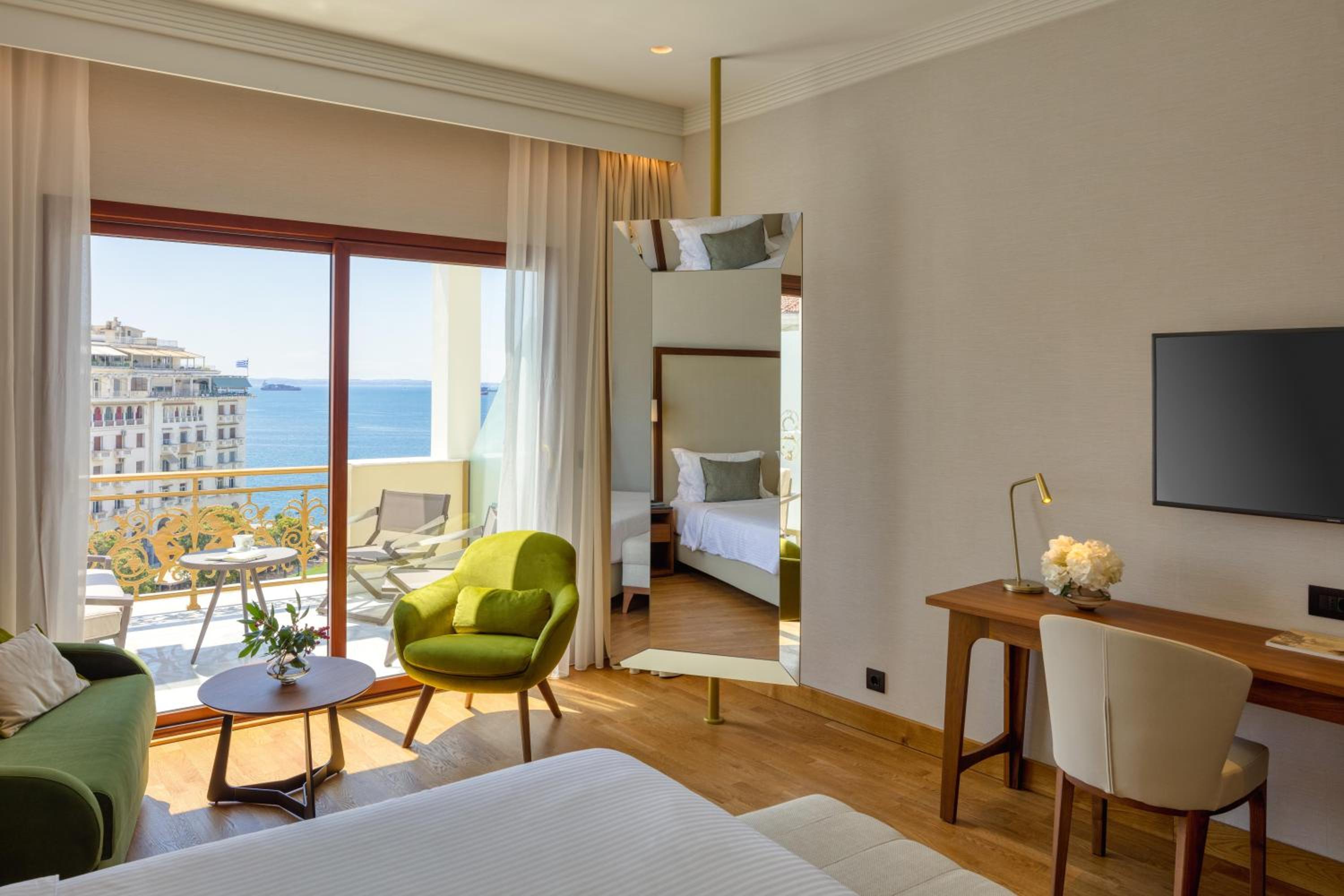 Executive Triple Room with Sea View - Photo 3
