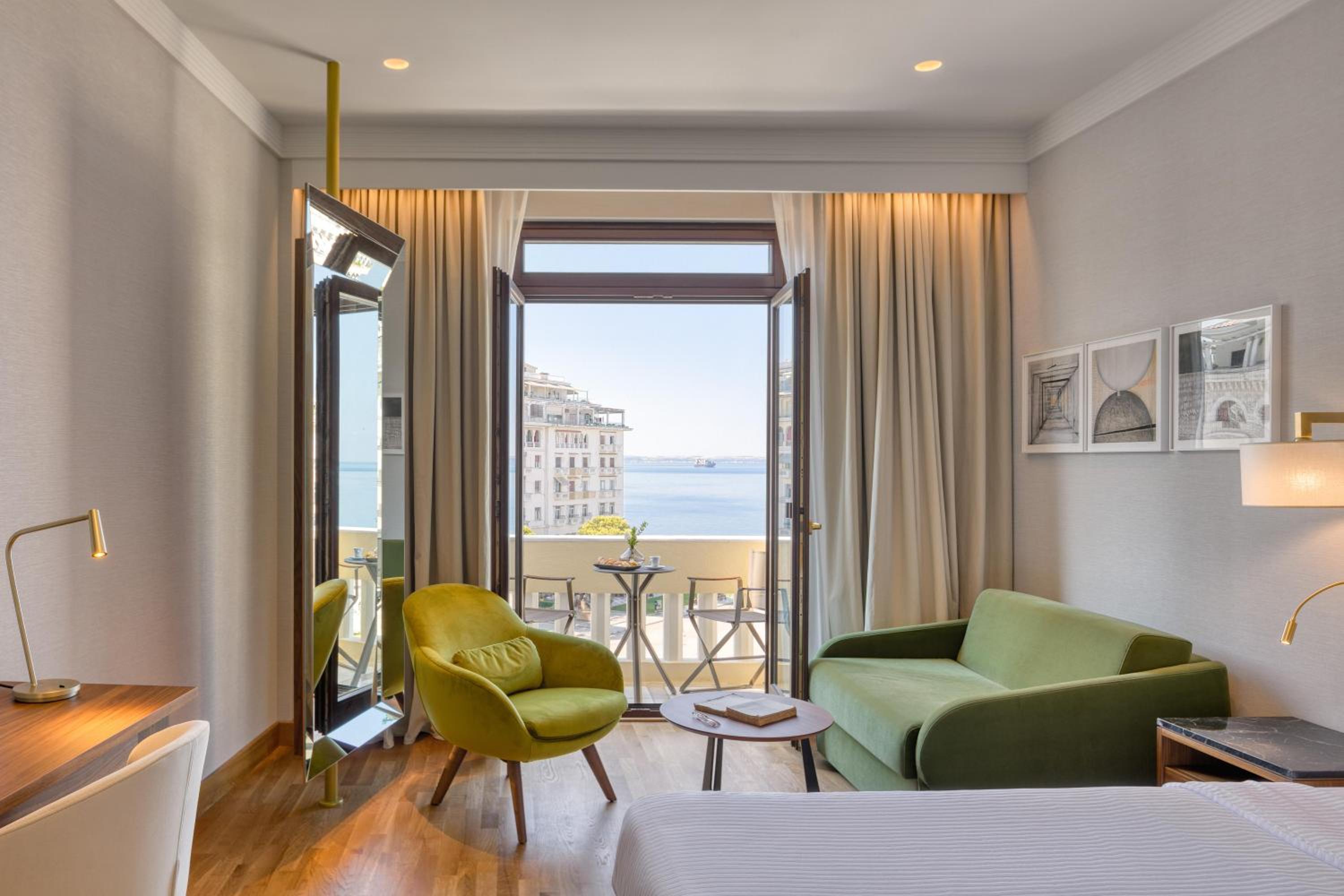 Premium Triple Room with Sea View - Photo 2