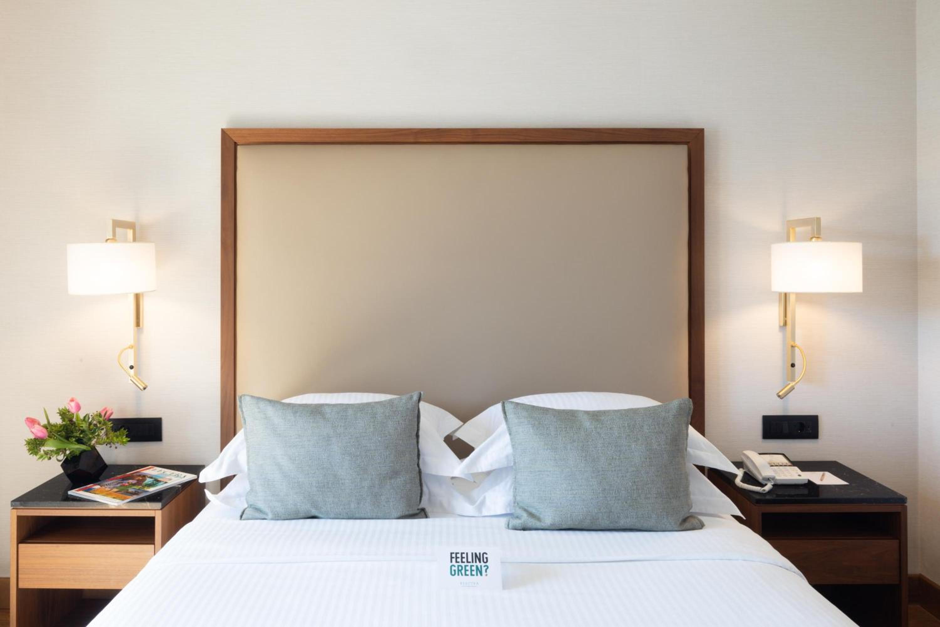 Premium Double or Twin Room with Sea View - Photo 1