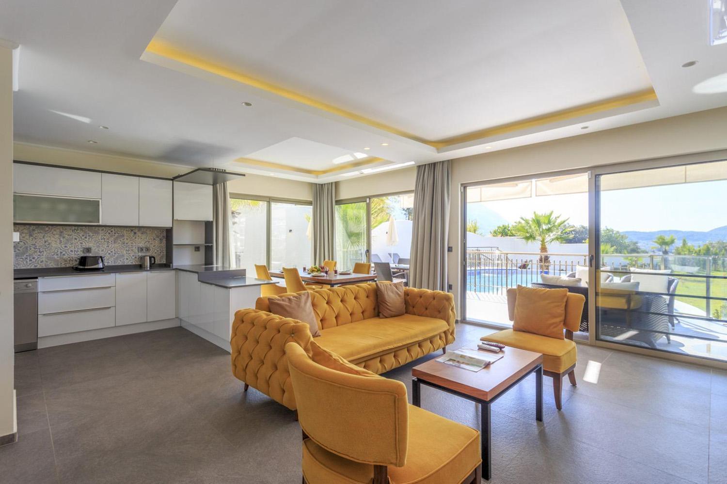 Villa photo 1