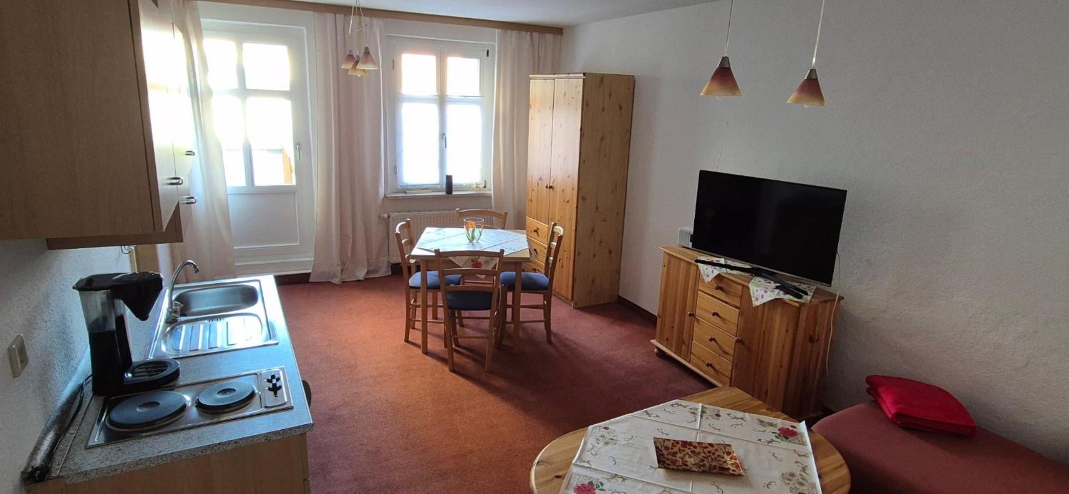 One-Bedroom Apartment with Terrace photo 1