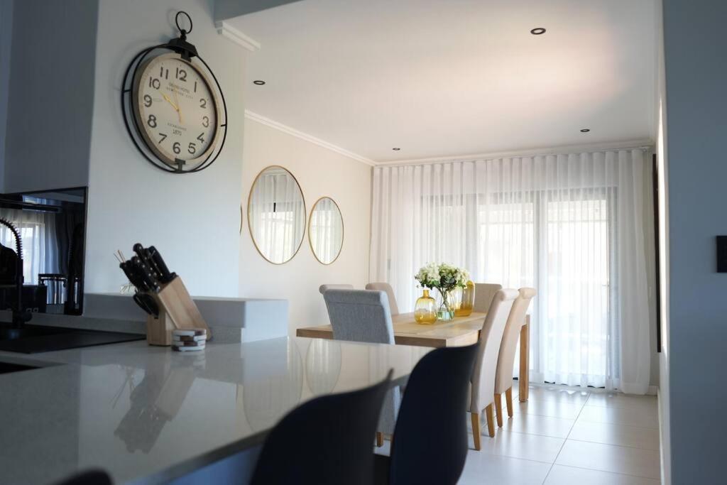 Two-Bedroom Apartment with Balcony photo 2