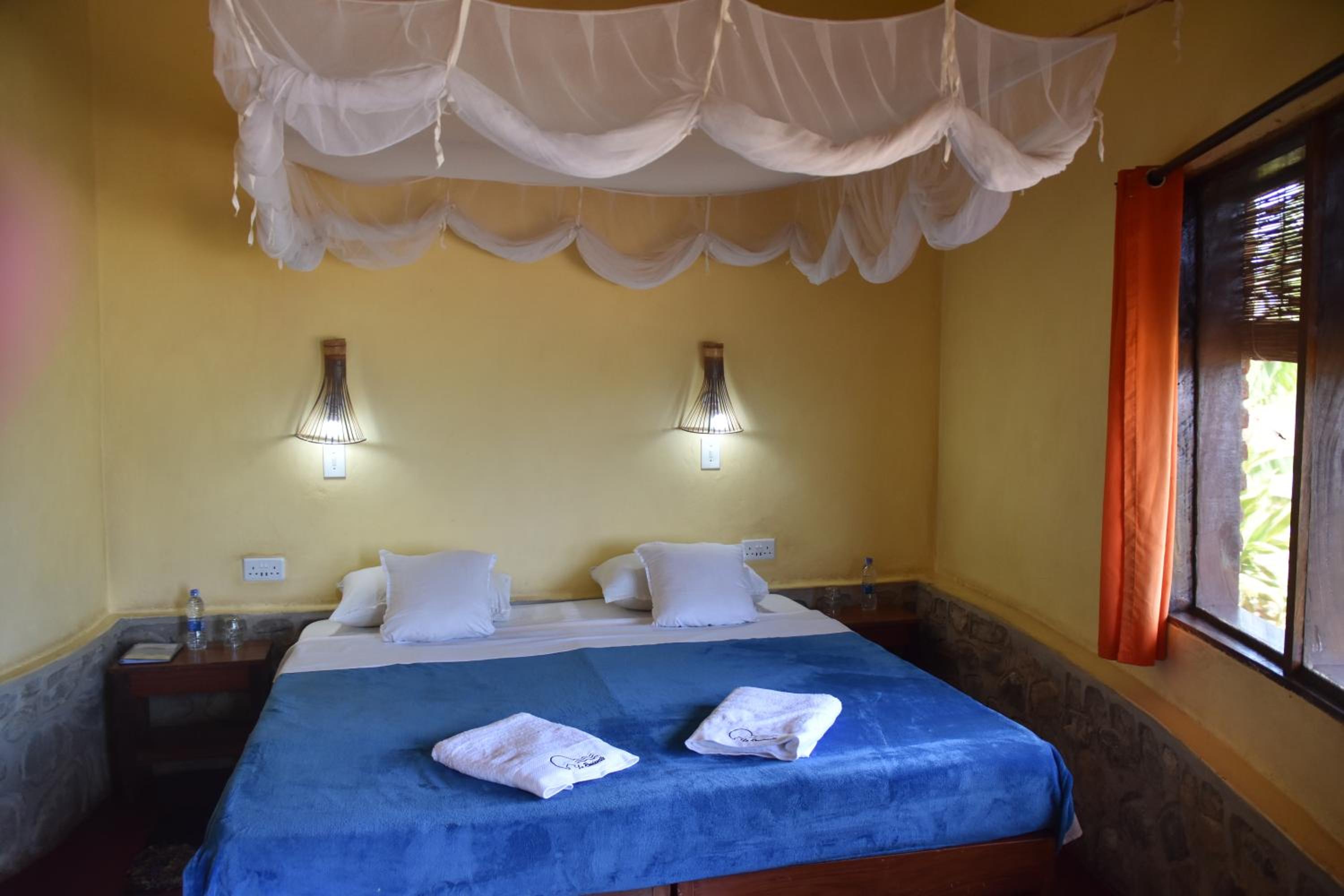 Double or Twin Room with Lake View