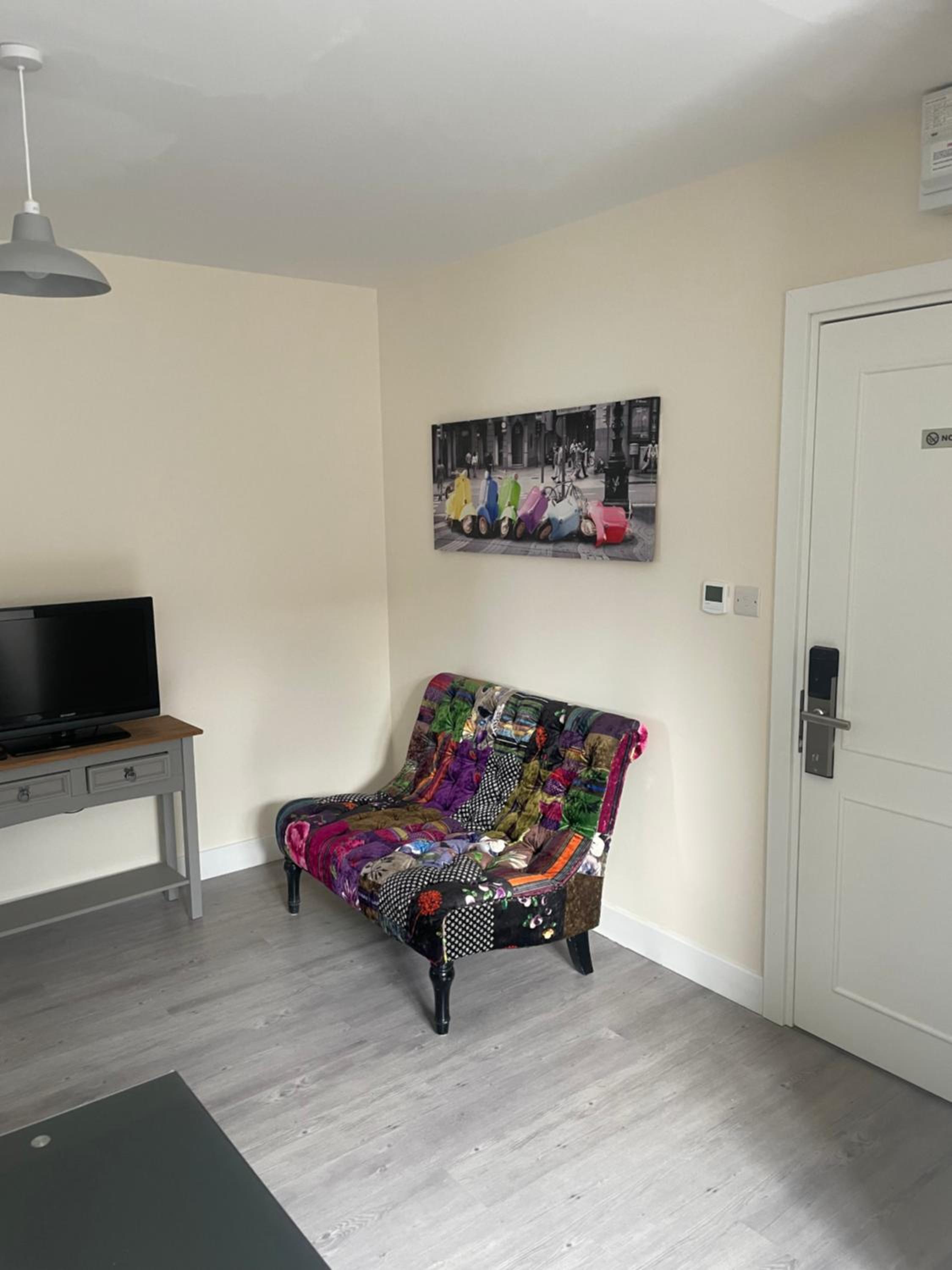 Two-Bedroom Standard Apartment photo 1