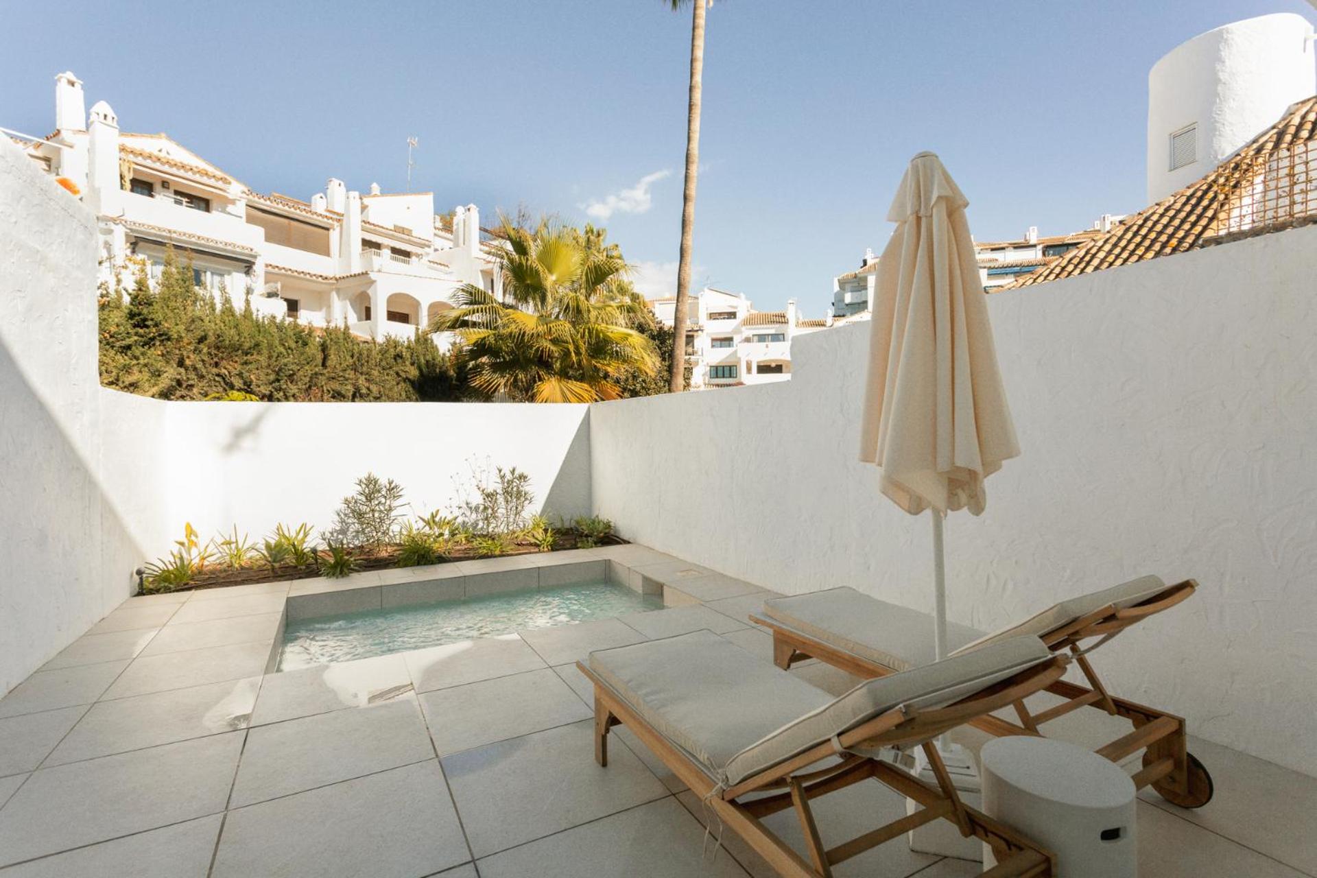 Junior Suite with Plunge Pool - Photo 7