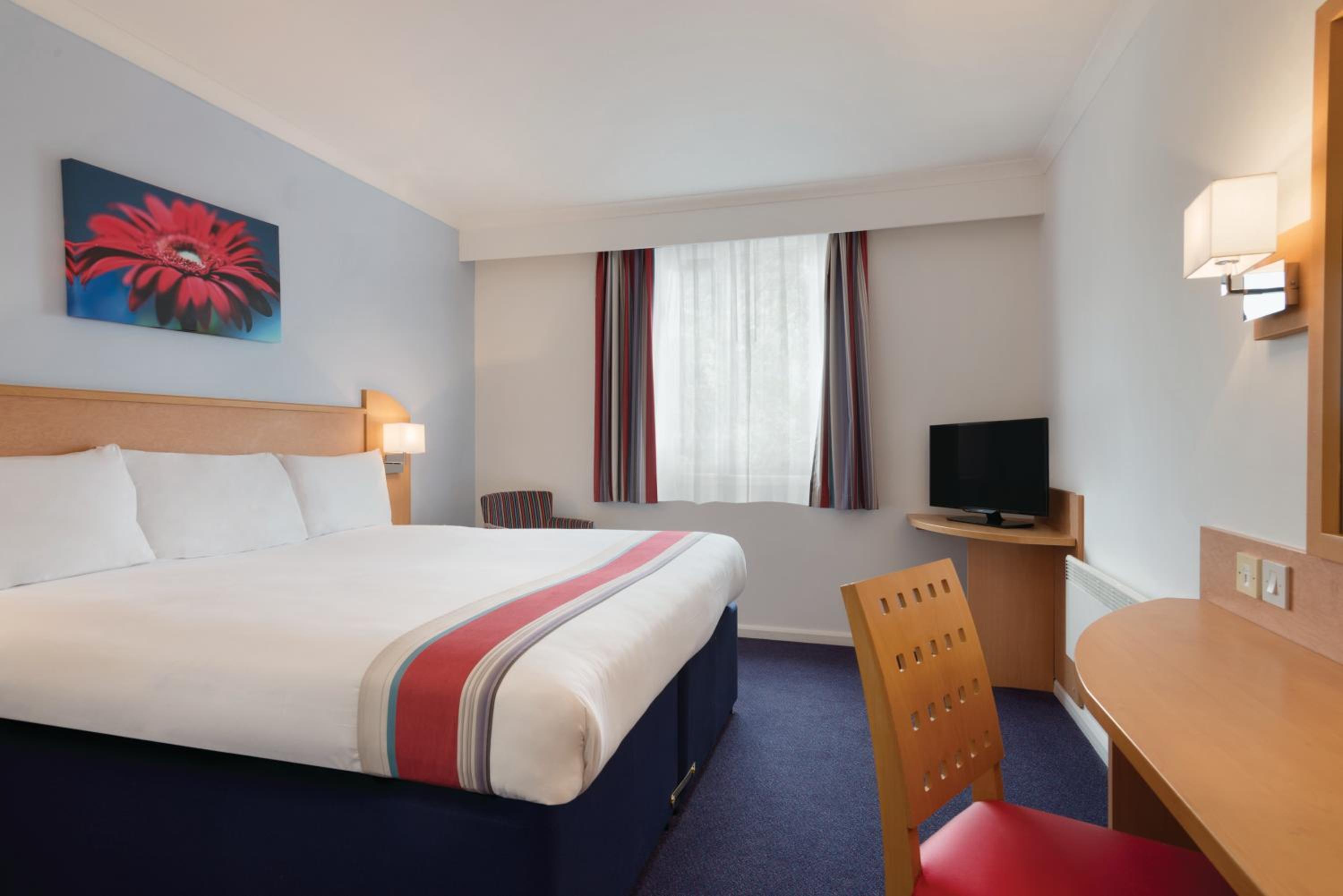 Double Room - Non Smoking - Photo 4