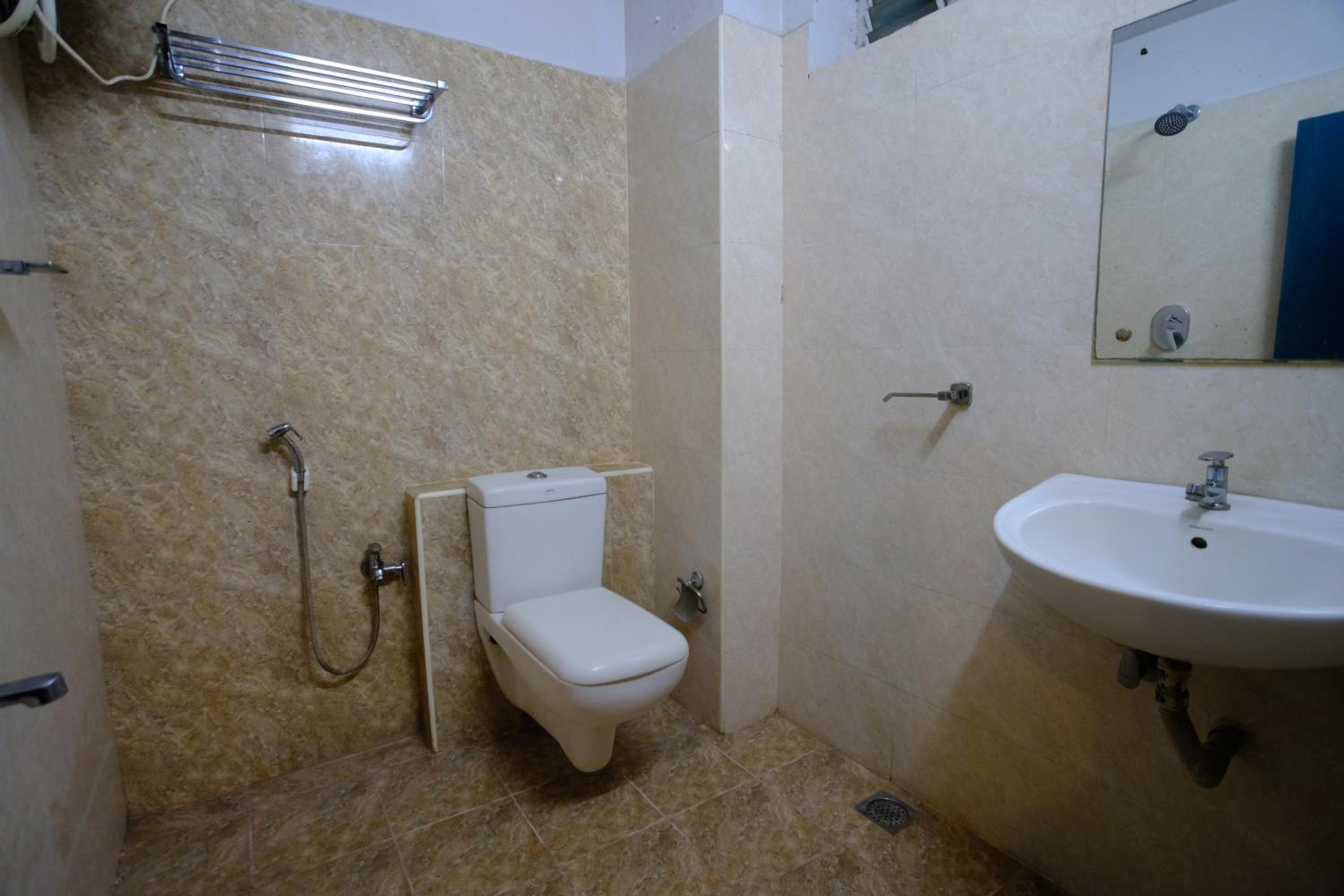 Deluxe Double Room - Photo 14
