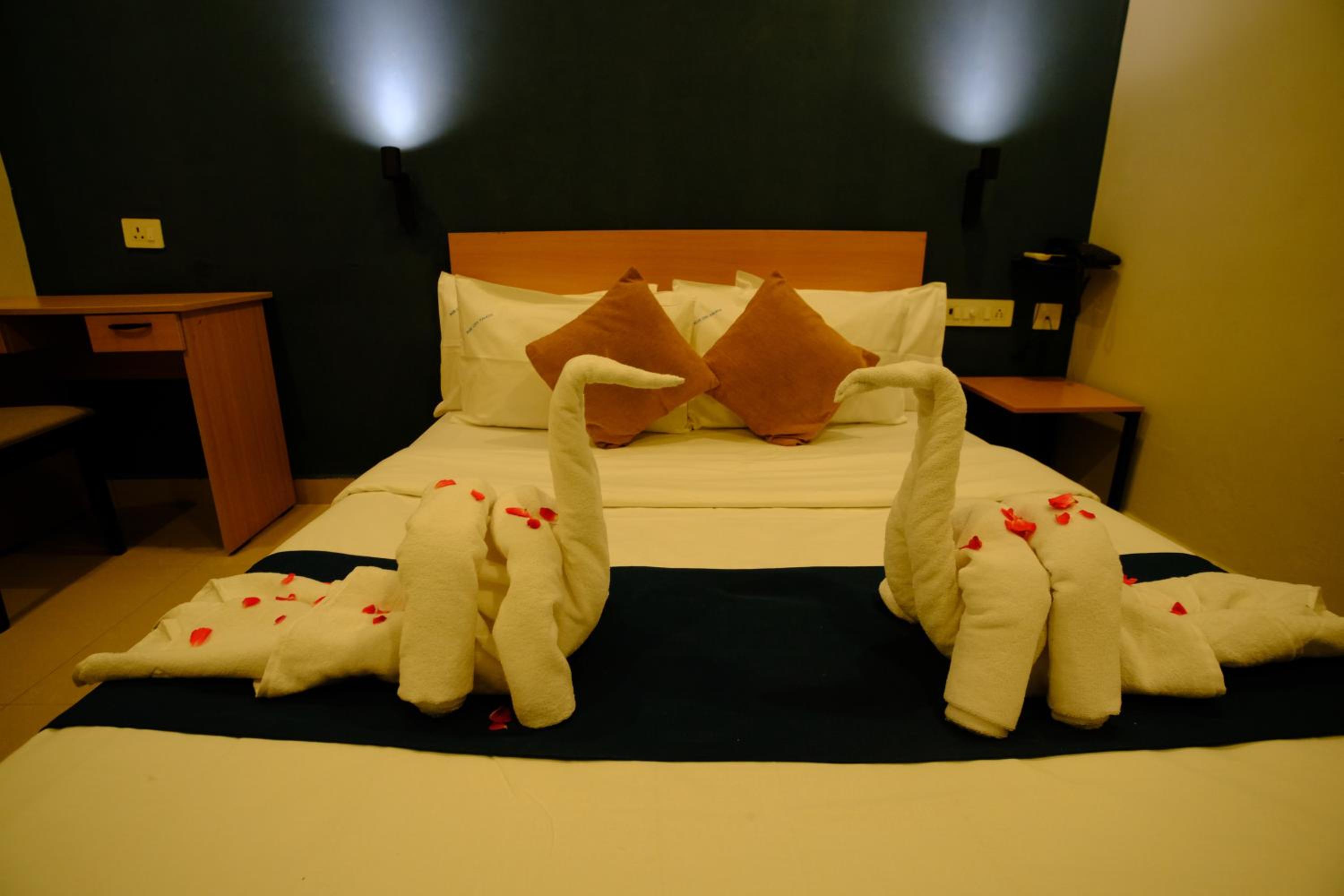 Deluxe Double Room - Photo 7