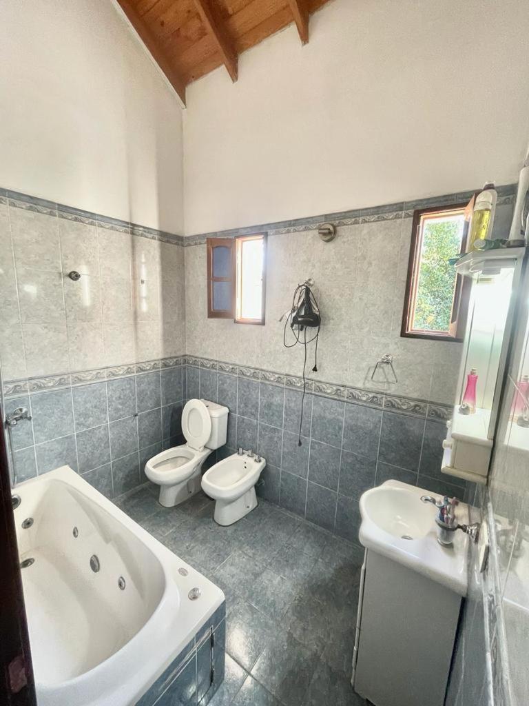 Three-Bedroom House photo 3
